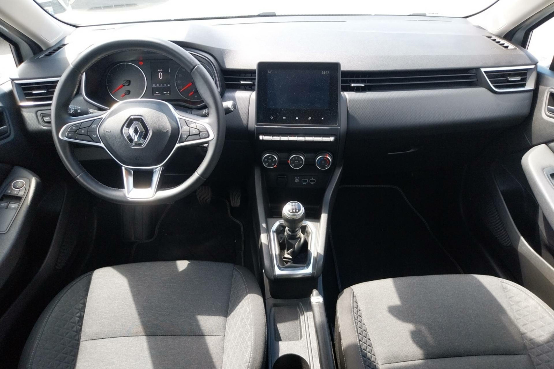 Vente en ligne Renault Clio 5 Clio TCe 100 au prix de 12 590 €