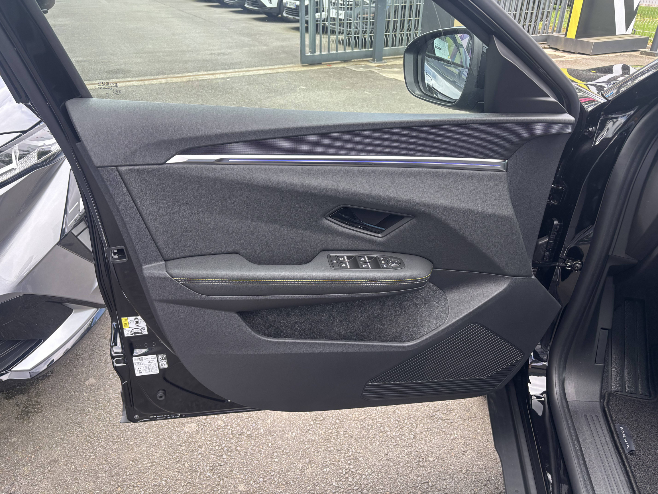 Vente en ligne Renault Scenic E-Tech Scenic E-Tech électrique 220 ch grande autonomie au prix de 48 890 €