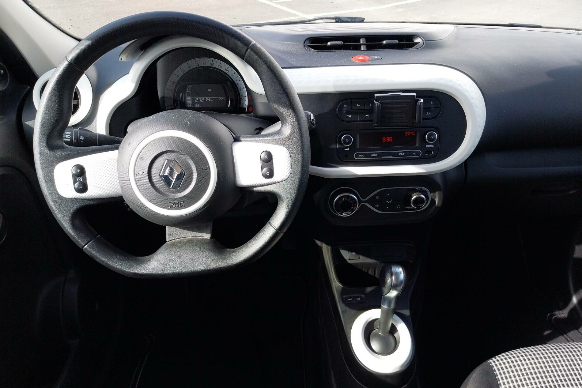 Vente en ligne Renault Twingo Electrique Twingo III E-Tech au prix de 13 890 €