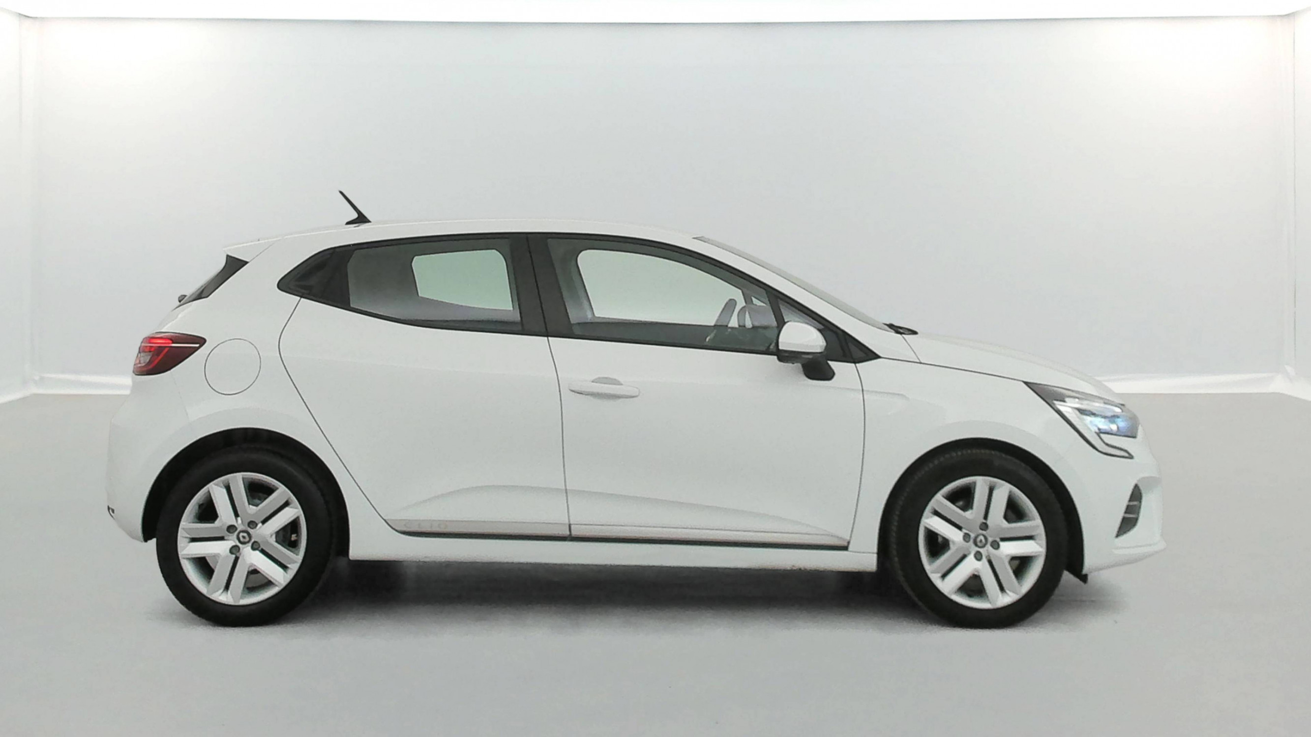 Vente en ligne Renault Clio 5 Clio Blue dCi 100 - 21N au prix de 14 490 €