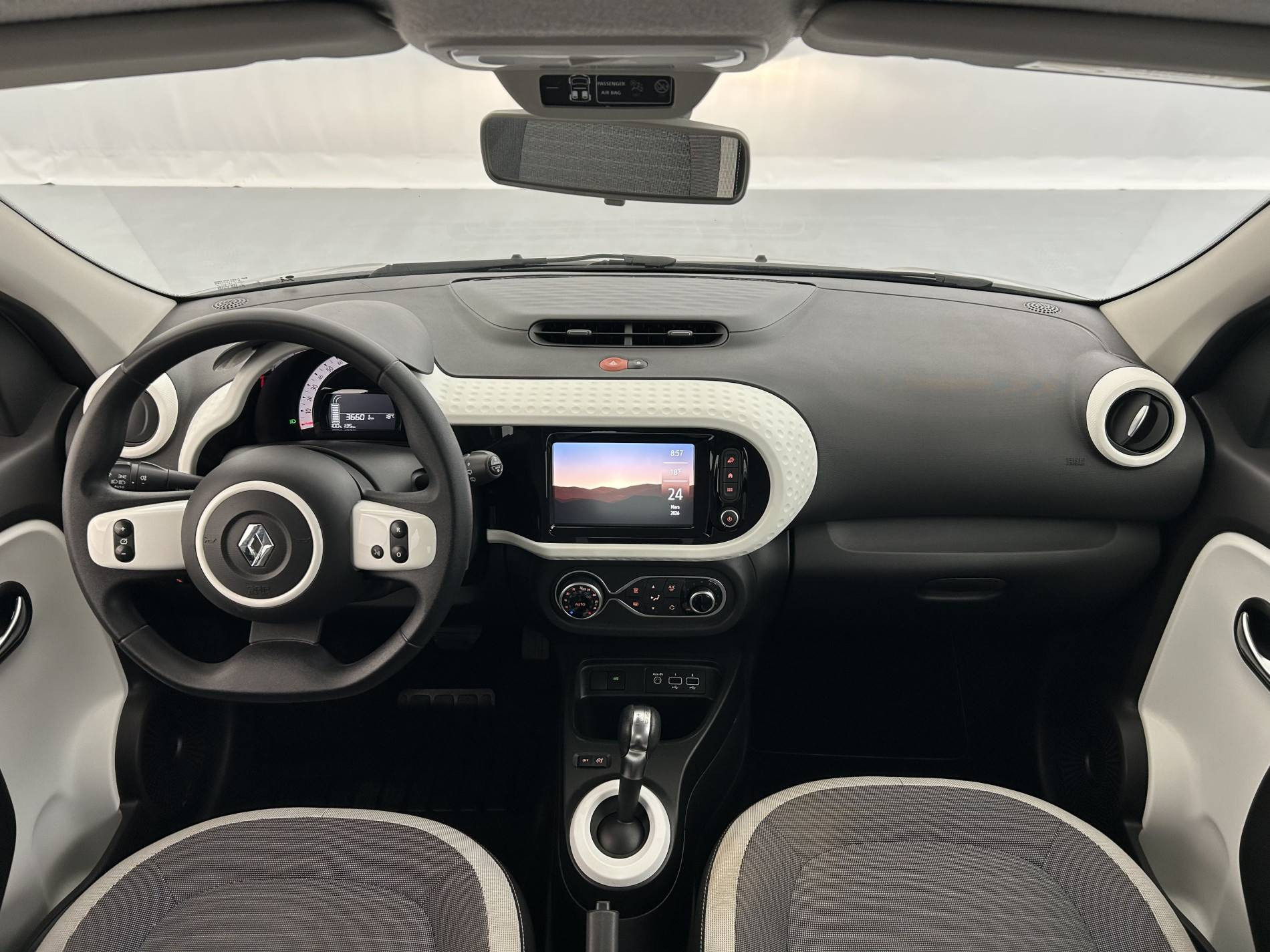 Vente en ligne Renault Twingo Electrique Twingo III E-Tech au prix de 11 990 €