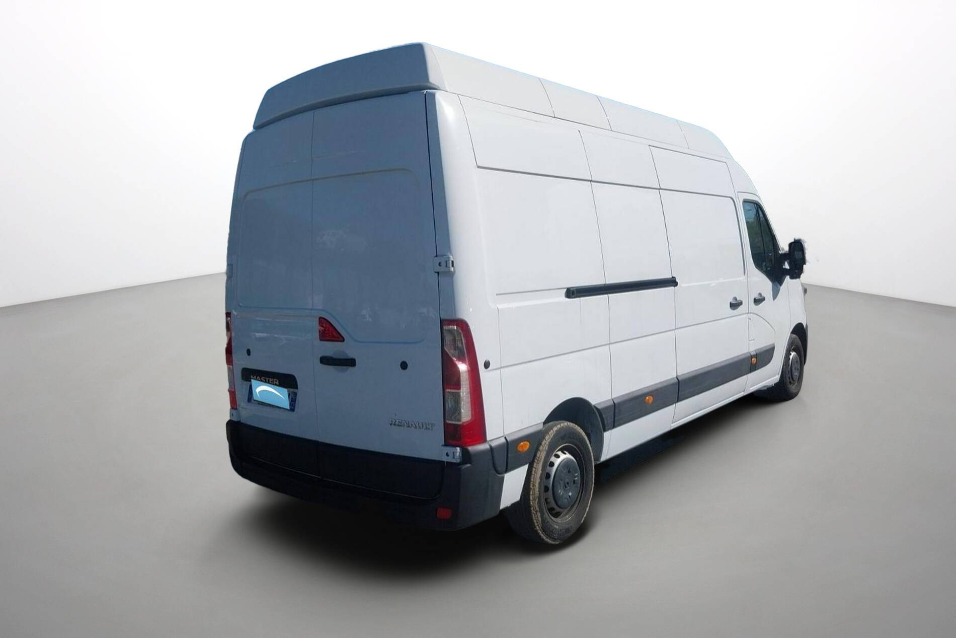 Vente en ligne Renault Master Fourgon MASTER FGN TRAC F3500 L3H3 BLUE DCI 135 au prix de 30 000 €