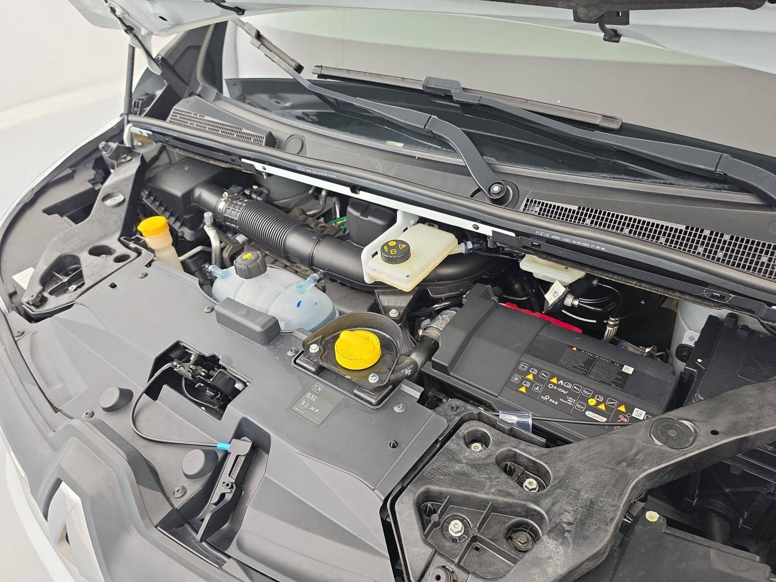 Vente en ligne Renault Trafic 3 Fourgon TRAFIC FG BLUE DCI 130 L1H1 3T GSR2 au prix de 23 900 €