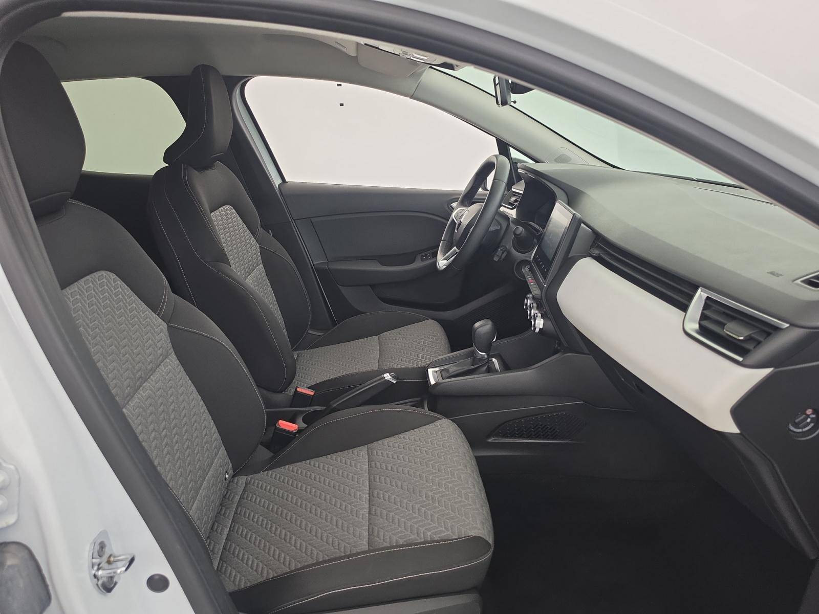 Vente en ligne Renault Clio 5 Clio E-Tech full hybrid 145 au prix de 13 791 €