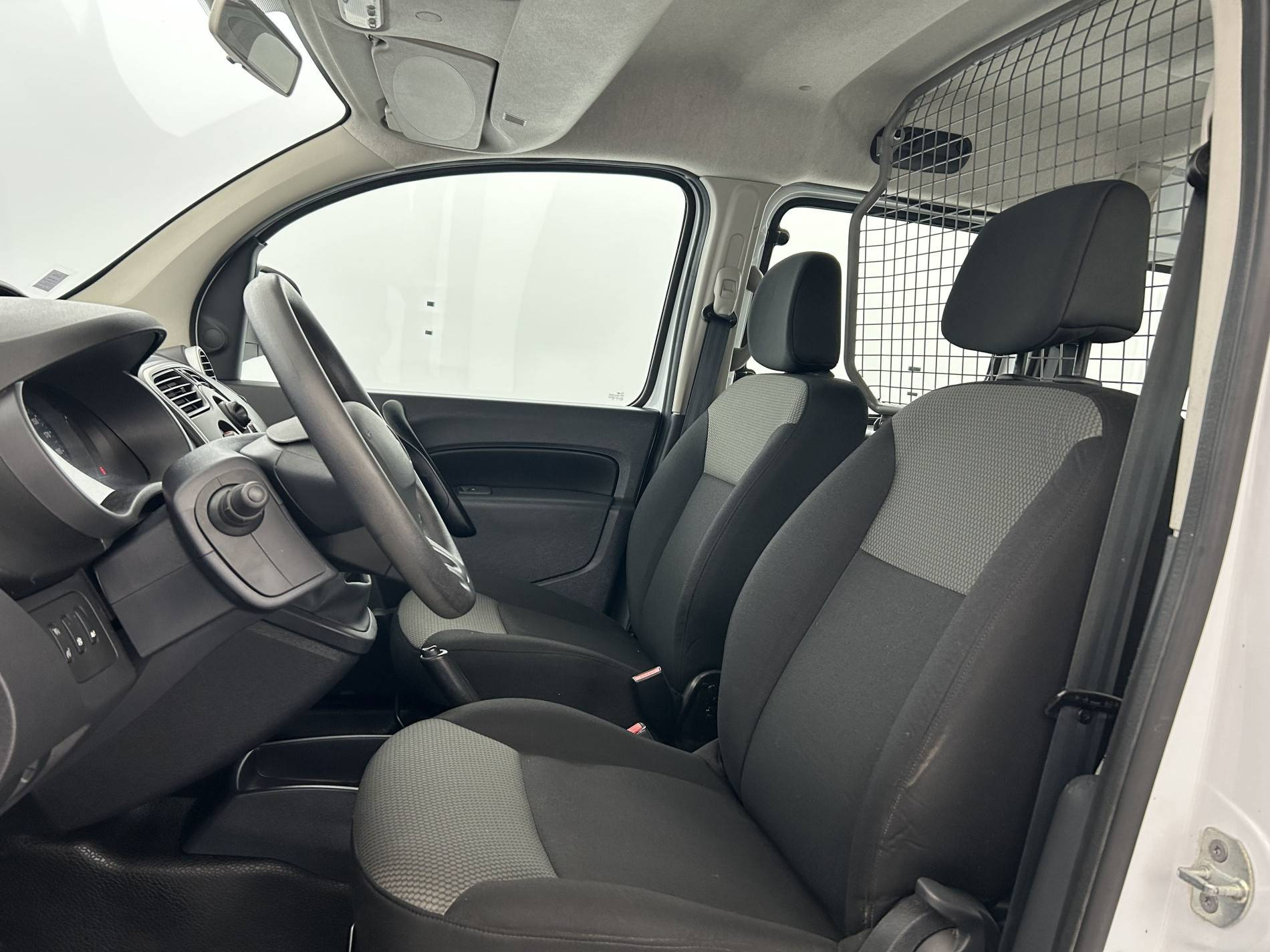 Vente en ligne Renault Kangoo Express  CA BLUE DCI 95 au prix de 12 990 €