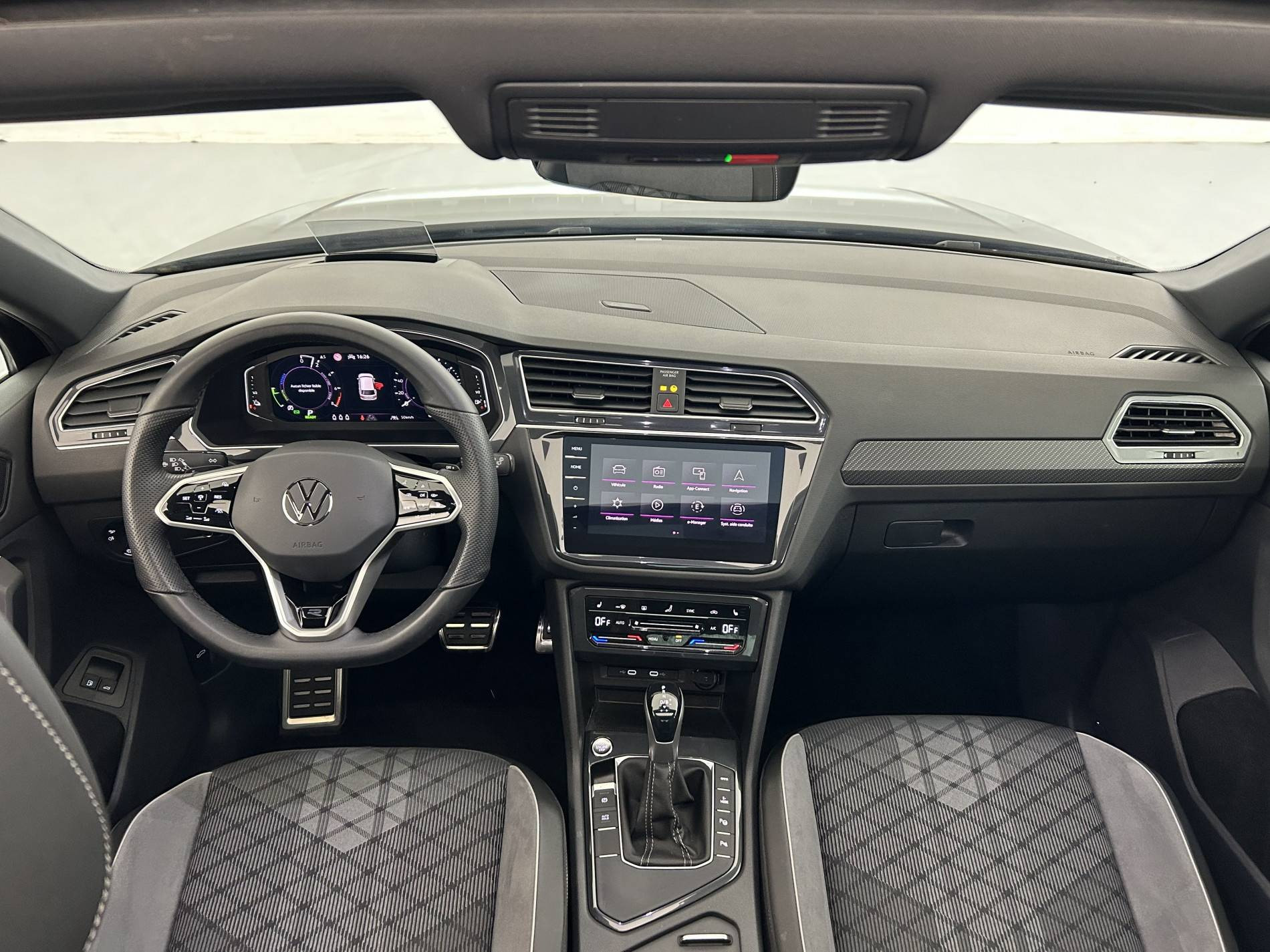 Vente en ligne Volkswagen Tiguan  1.4 eHybrid 245ch DSG6 au prix de 35 990 €