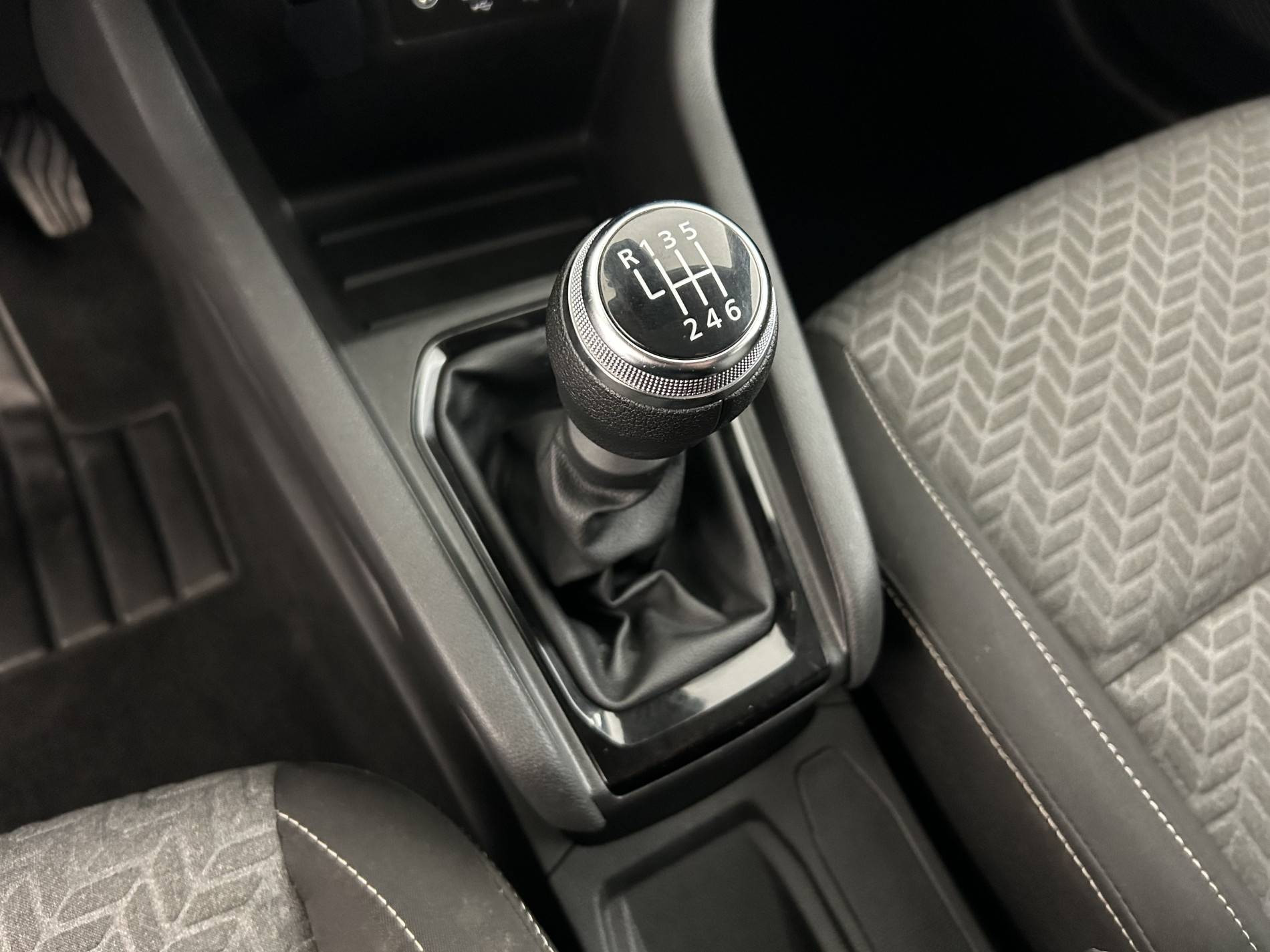 Vente en ligne Renault Clio 5 Clio TCe 90 au prix de 13 990 €