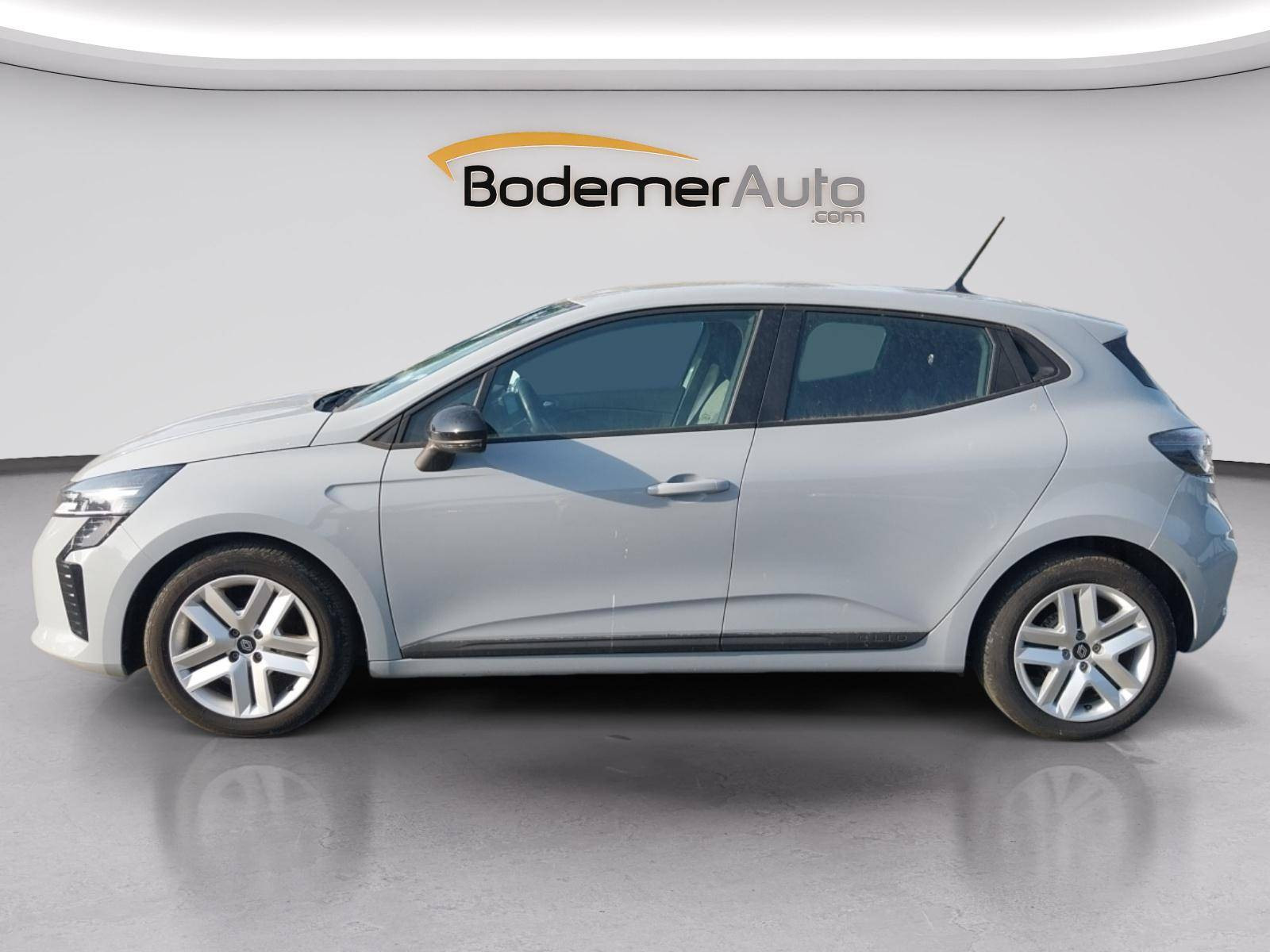 Vente en ligne Renault Clio 5 Clio TCe 90 au prix de 14 900 €