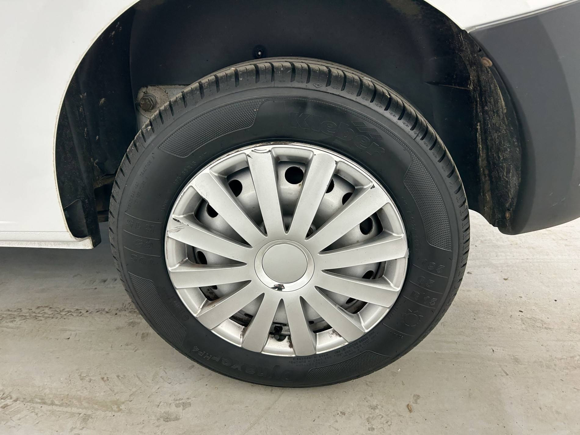 Vente en ligne Renault Kangoo Express  1.5 DCI 90 ENERGY au prix de 9 490 €