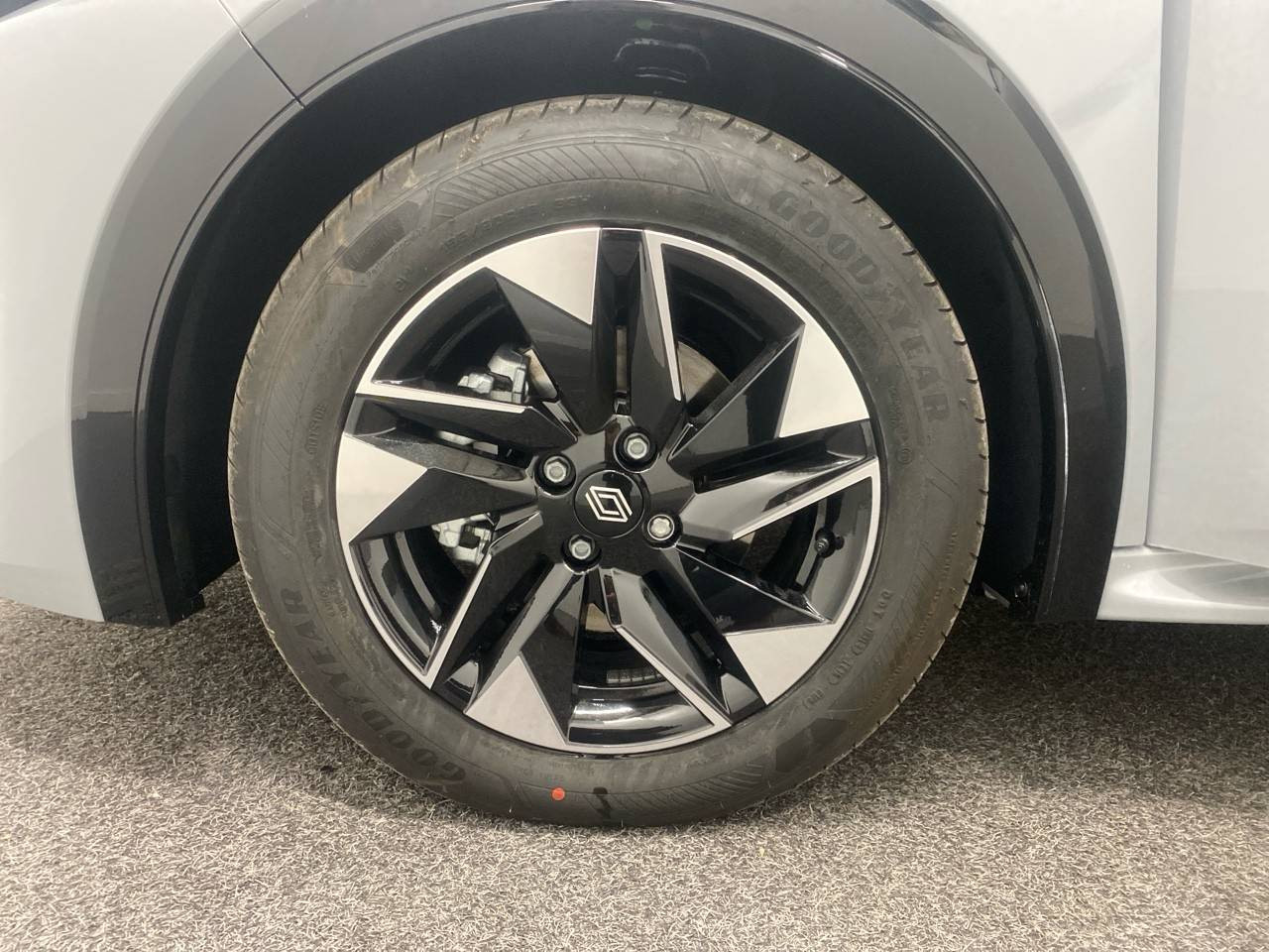 Vente en ligne Renault Clio 6 Clio E-Tech full hybrid 160 ch au prix de 50 000 €