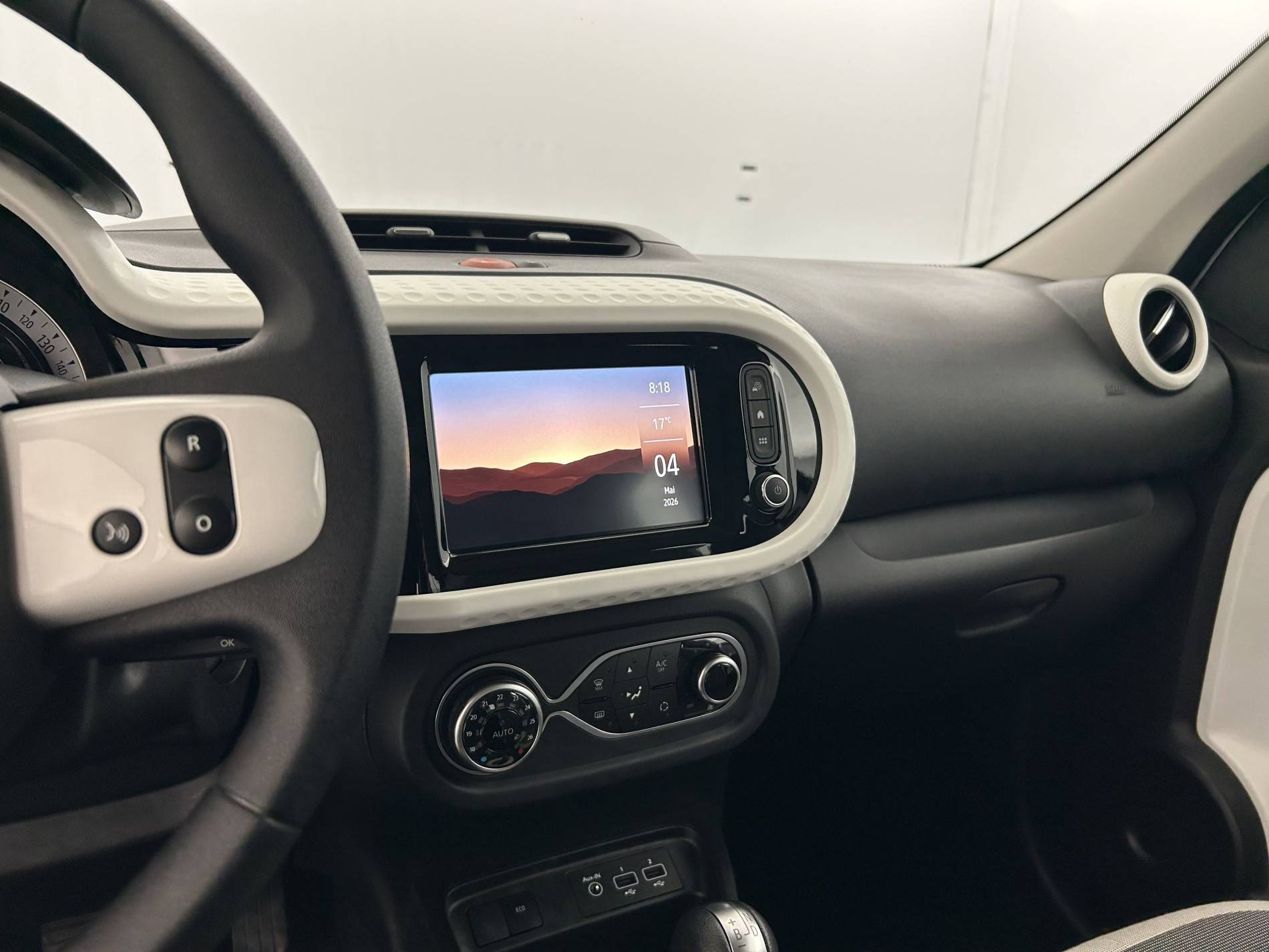 Vente en ligne Renault Twingo Electrique Twingo III E-Tech au prix de 12 490 €