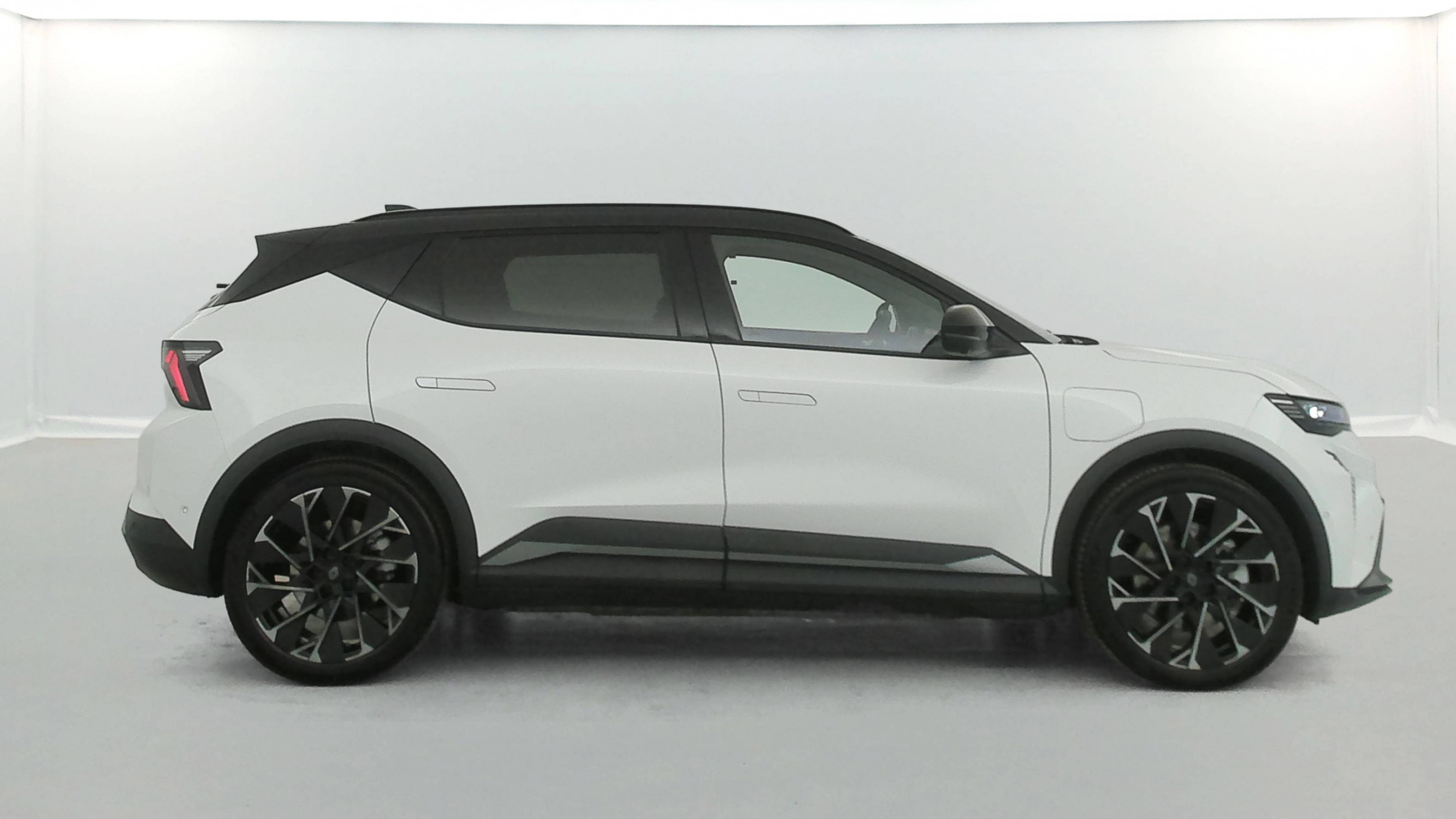Vente en ligne Renault Scenic E-Tech Scenic E-Tech électrique 220 ch grande autonomie au prix de 42 990 €