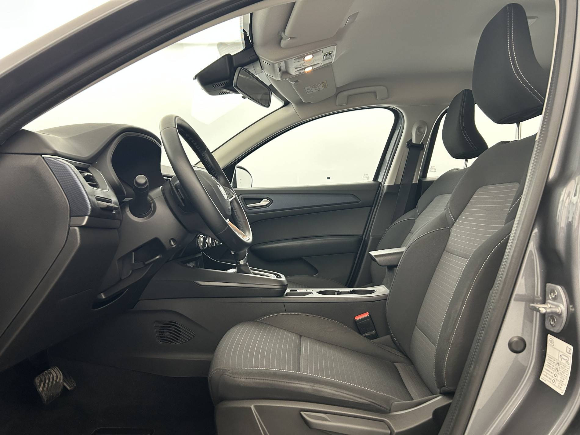 Vente en ligne Renault Arkana  TCe 140 EDC FAP au prix de 19 870 €