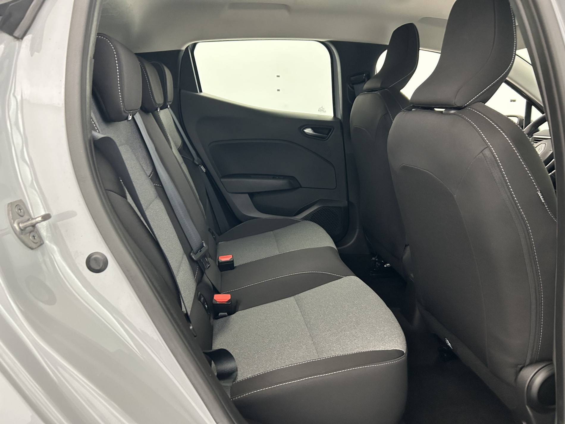 Vente en ligne Renault Clio 5 Clio Eco-G 100 ch GSR2 au prix de 15 590 €