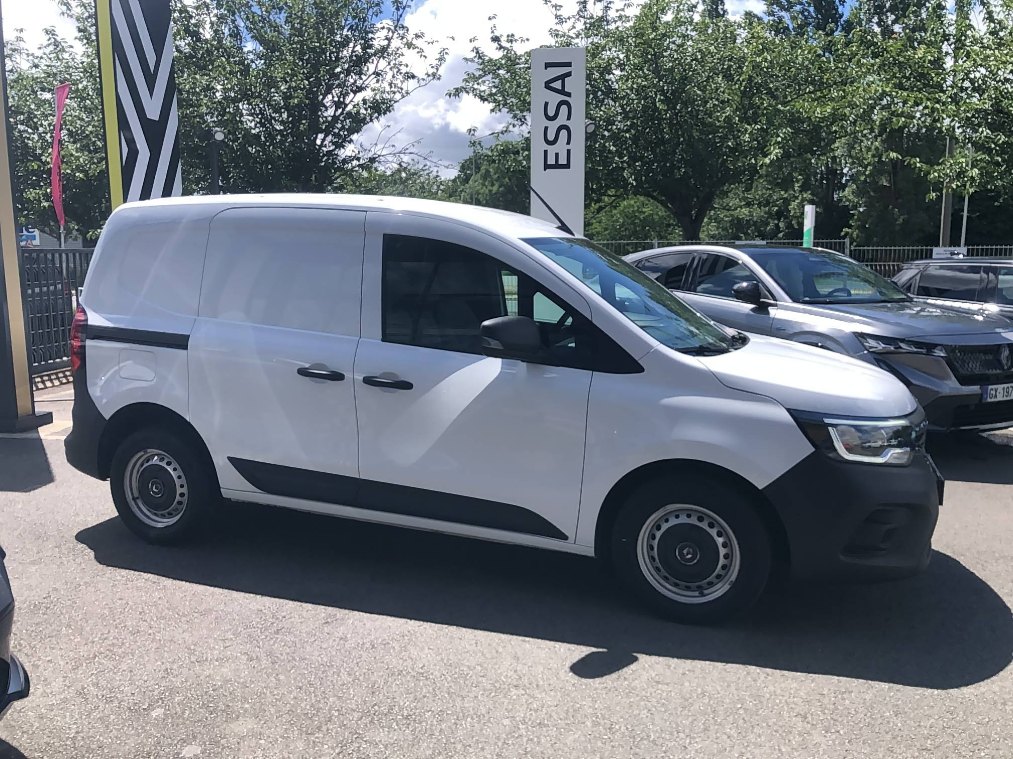 Vente en ligne Renault Kangoo Van  BLUE DCI 95 au prix de 18 990 €