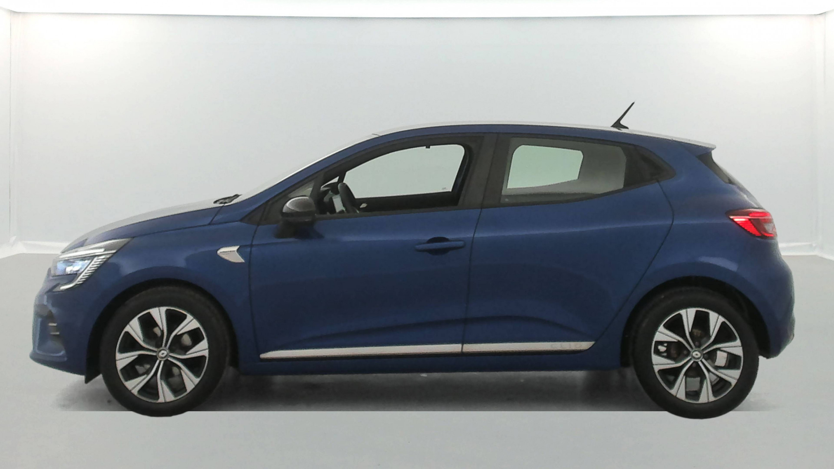 Vente en ligne Renault Clio 5 Clio TCe 90 - 21N au prix de 14 290 €