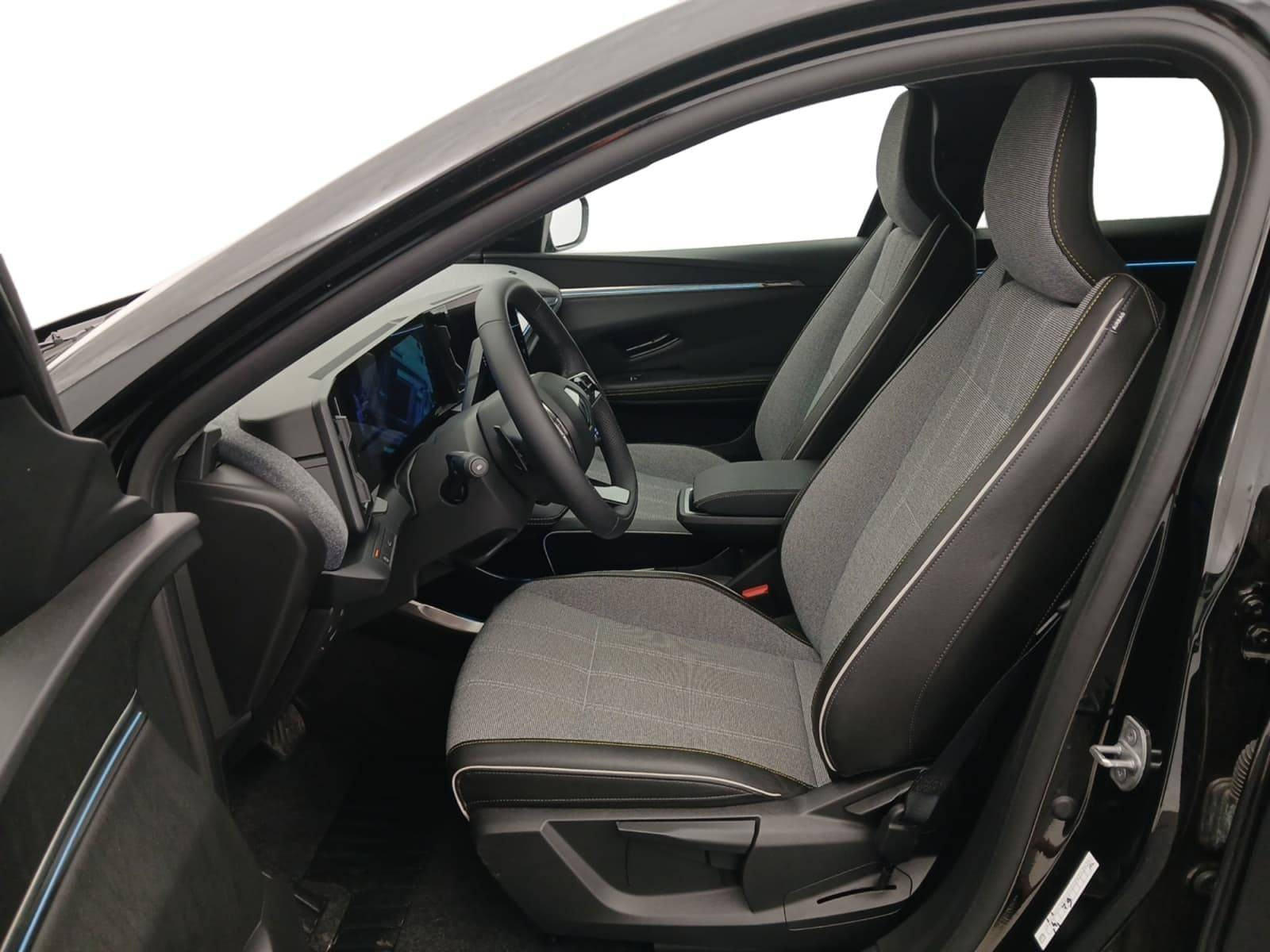 Vente en ligne Renault Scenic E-Tech Scenic E-Tech électrique 220 ch grande autonomie au prix de 37 990 €