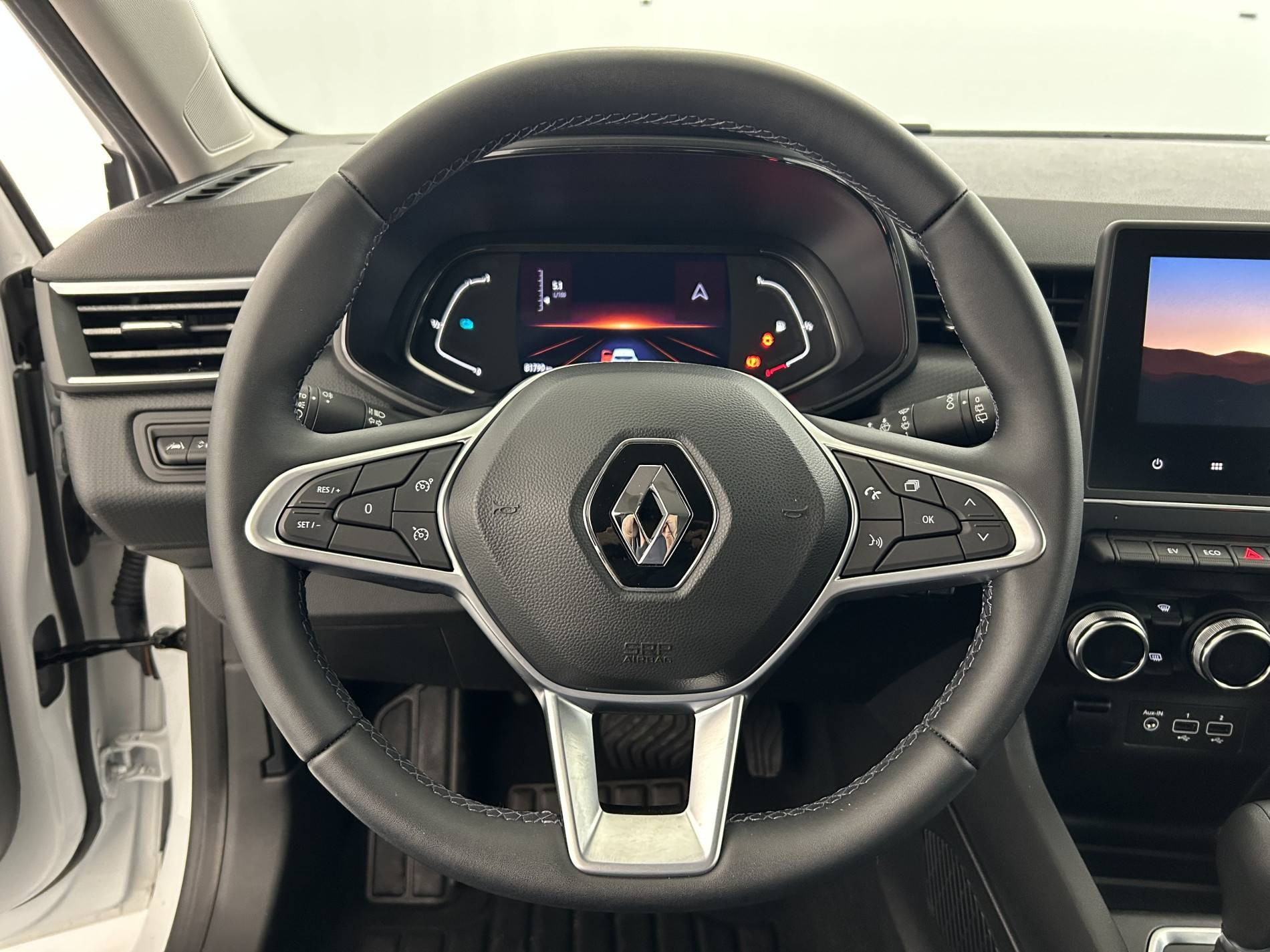 Vente en ligne Renault Clio 5 Clio E-Tech 140 - 21N au prix de 14 990 €