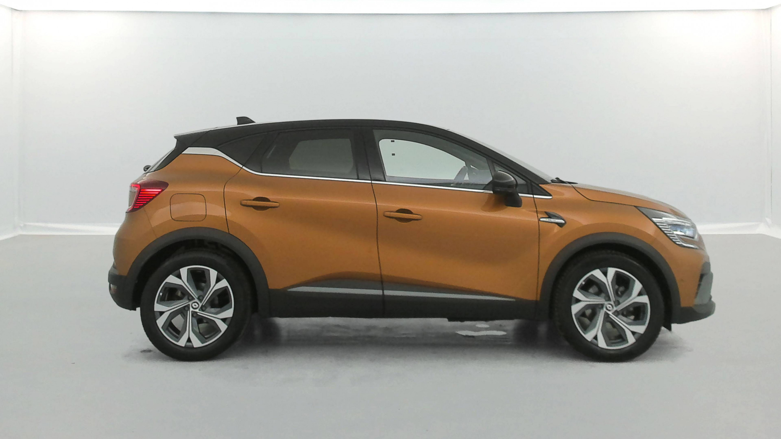 Vente en ligne Renault Captur  E-Tech 145 - 21 au prix de 18 580 €