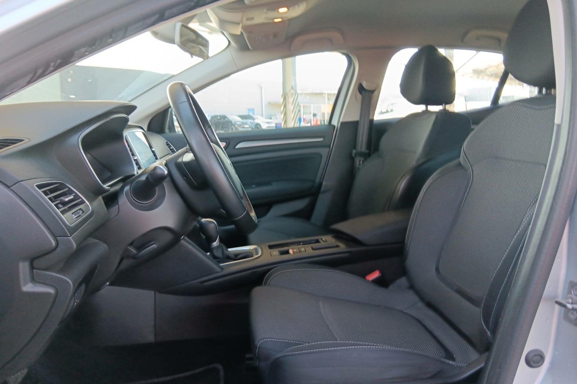 Vente en ligne Renault Megane 4  Blue dCi 115 EDC au prix de 16 990 €