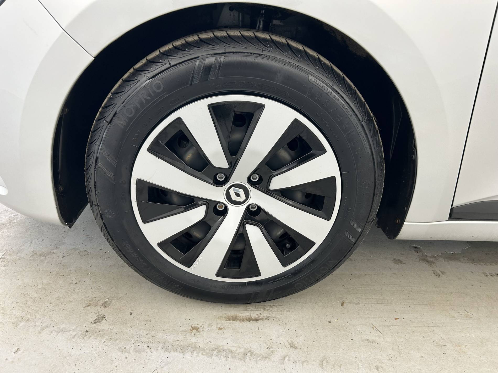 Vente en ligne Renault Clio 5 Clio TCe 90 au prix de 13 290 €