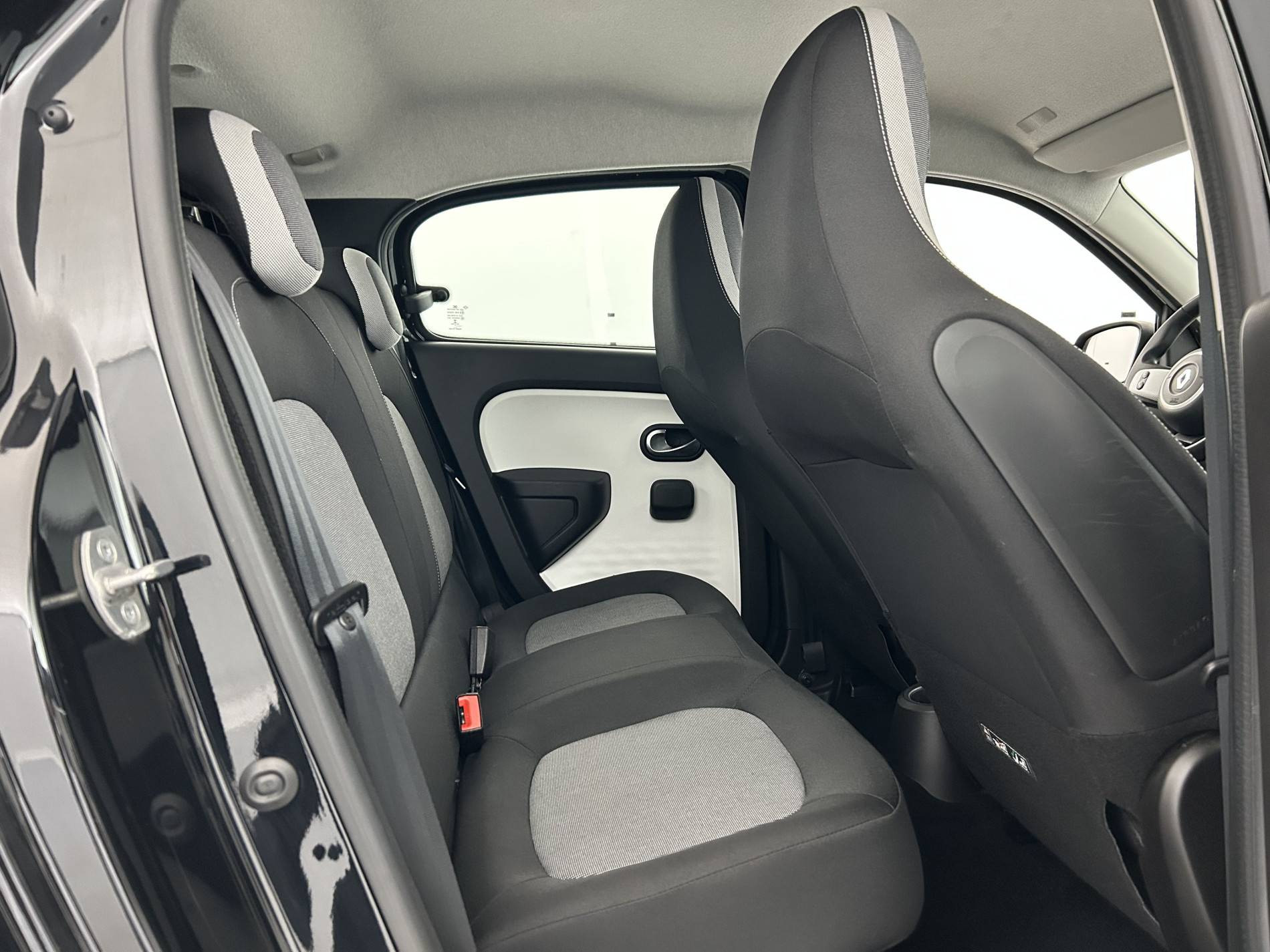 Vente en ligne Renault Twingo 3  SCe 65 - 21 au prix de 9 990 €