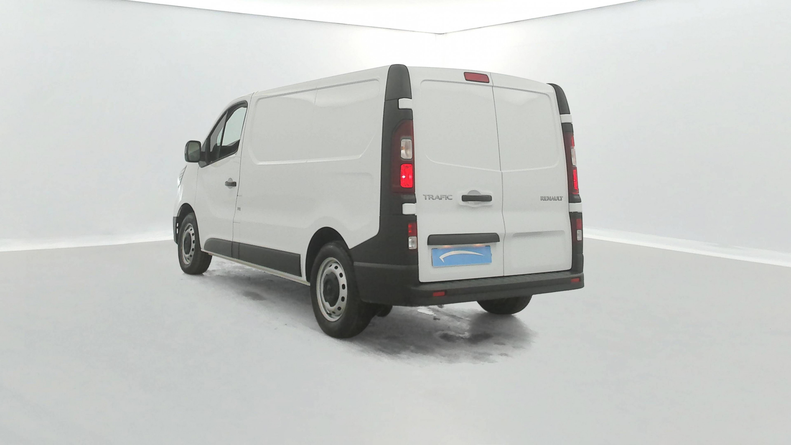 Vente en ligne Renault Trafic 3 Fourgon TRAFIC FGN L1H1 3000 KG BLUE DCI 130 au prix de 22 590 €