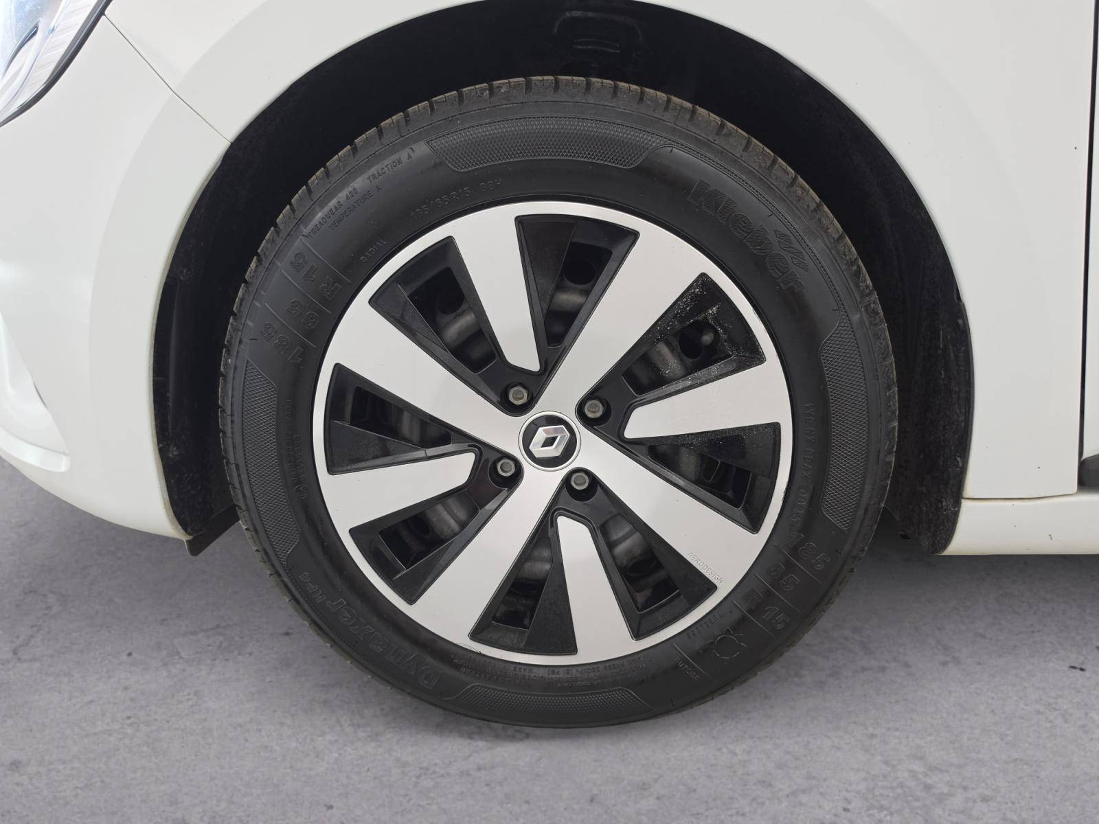 Vente en ligne Renault Clio 5 Clio TCe 90 au prix de 14 490 €