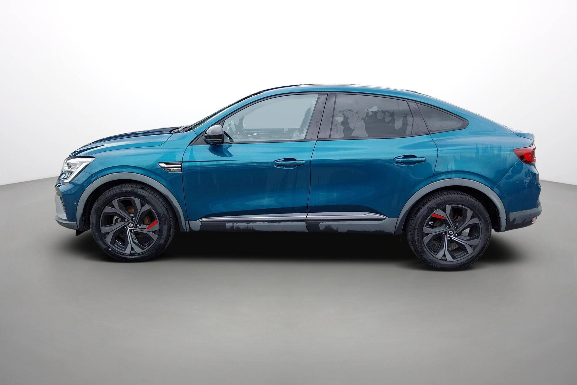 Vente en ligne Renault Arkana  E-Tech 145 - 21B au prix de 21 990 €