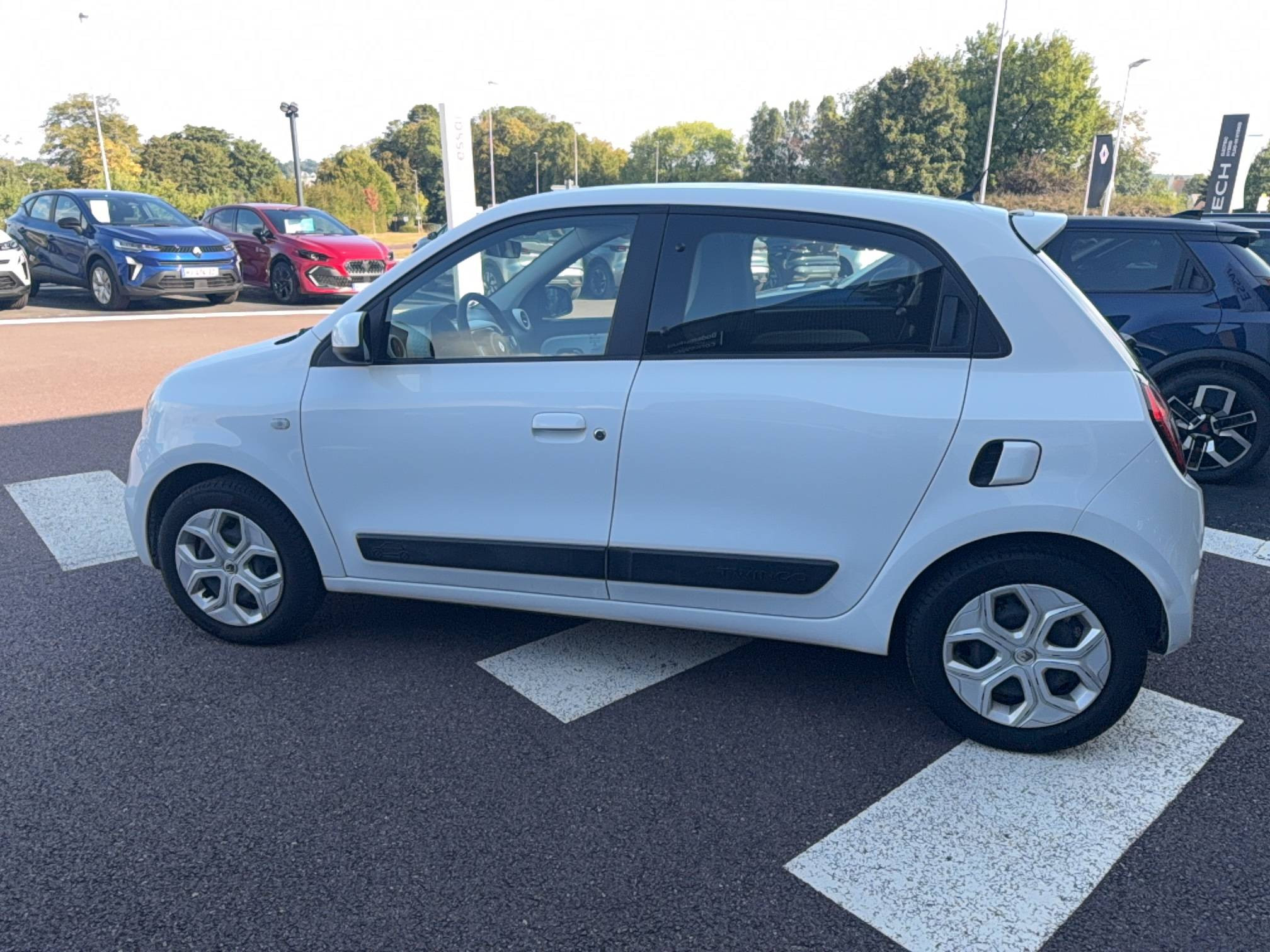 Vente en ligne Renault Twingo 3  SCe 65 - 21 au prix de 11 464 €