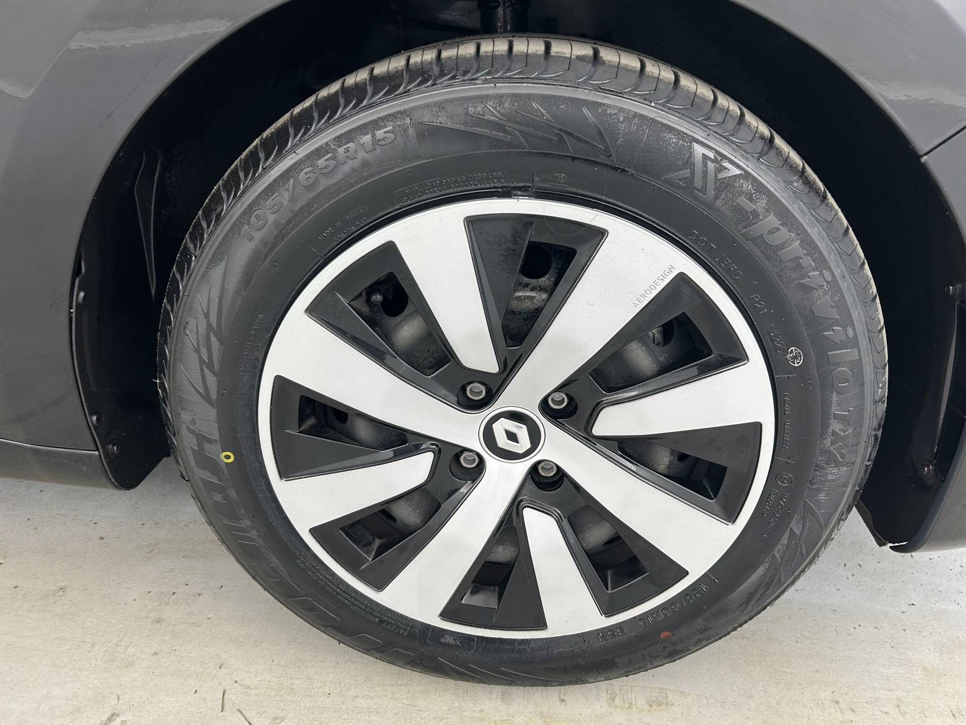 Vente en ligne Renault Clio 5 Clio TCe 90 au prix de 14 150 €