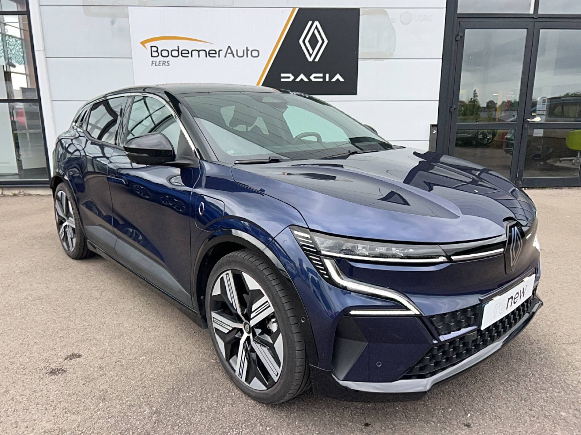 Vente en ligne Renault Megane E-Tech  EV60 220 ch super charge au prix de 24 890 €