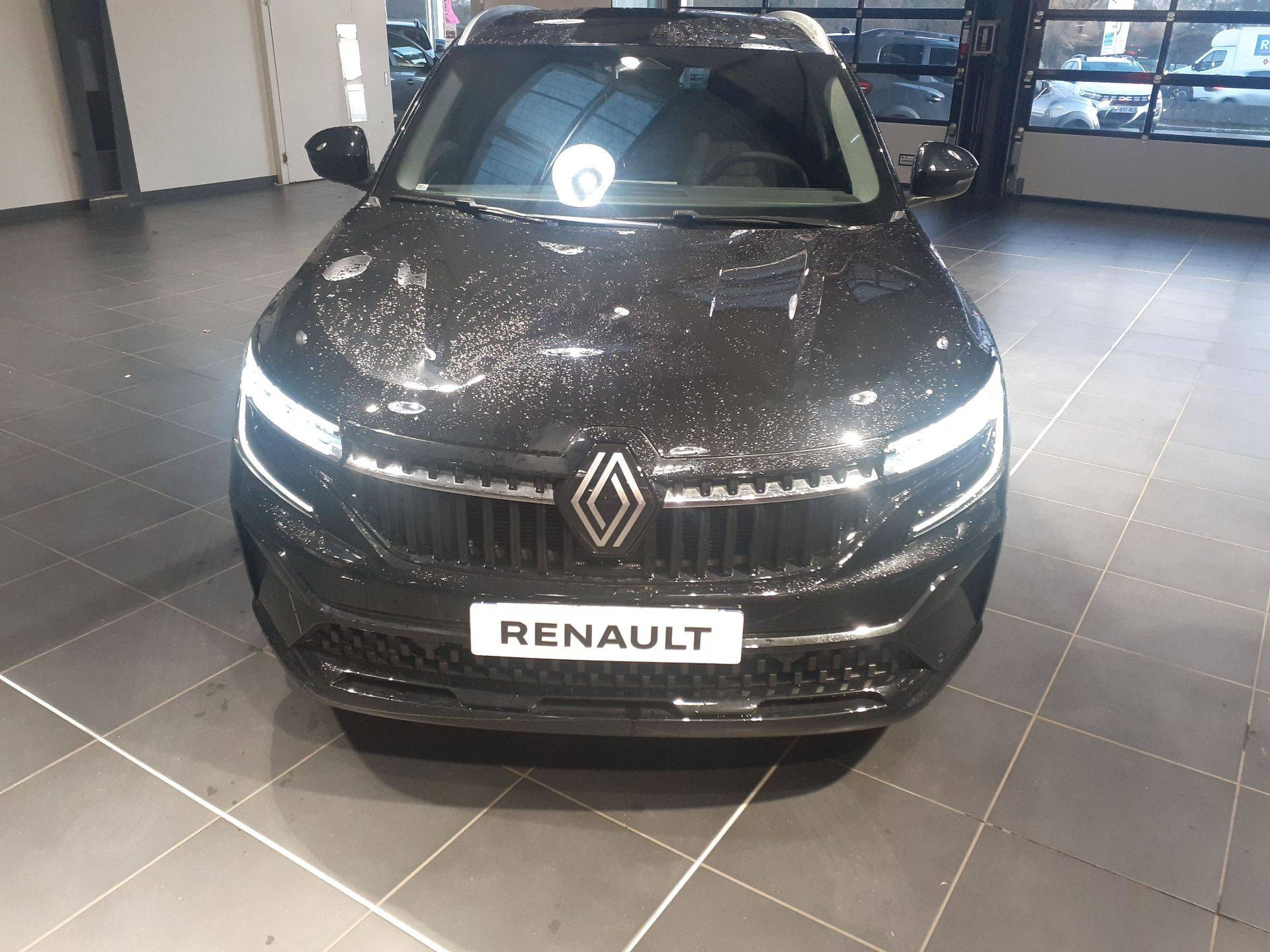 Vente en ligne Renault Espace Espace full hybrid E-Tech 200 ch 5pl au prix de 40 990 €
