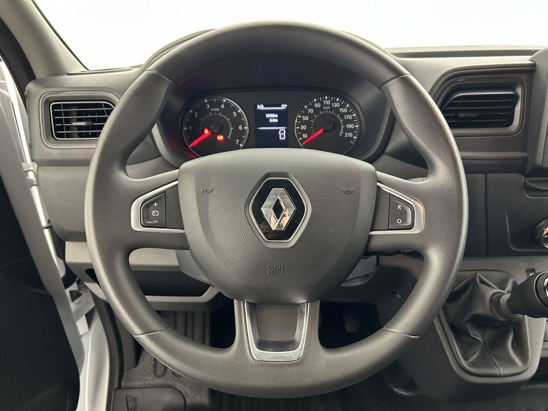 Vente en ligne Renault Master Fourgon MASTER FGN TRAC F3500 L2H2 BLUE DCI 135 au prix de 23 990 €