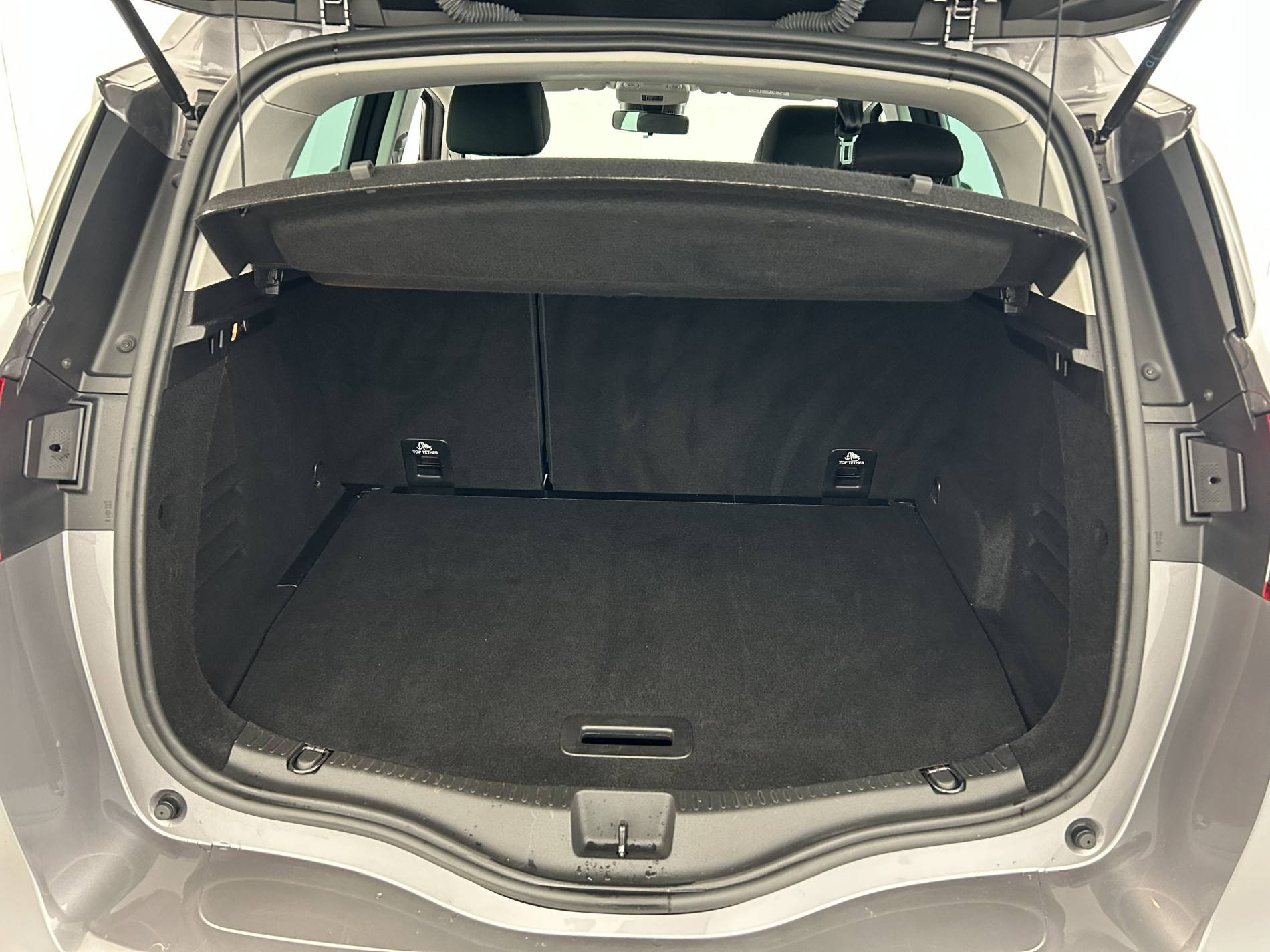 Vente en ligne Renault Scenic 4 Scenic TCe 115 FAP - 21 au prix de 14 790 €