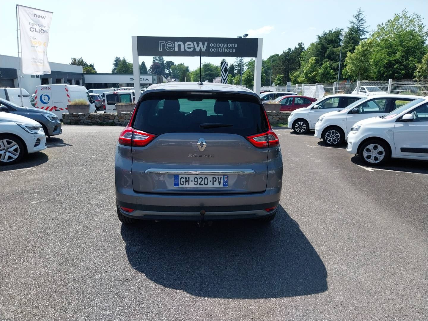 Vente en ligne Renault Grand Scenic 4 Grand Scenic TCe 140 au prix de 19 590 €