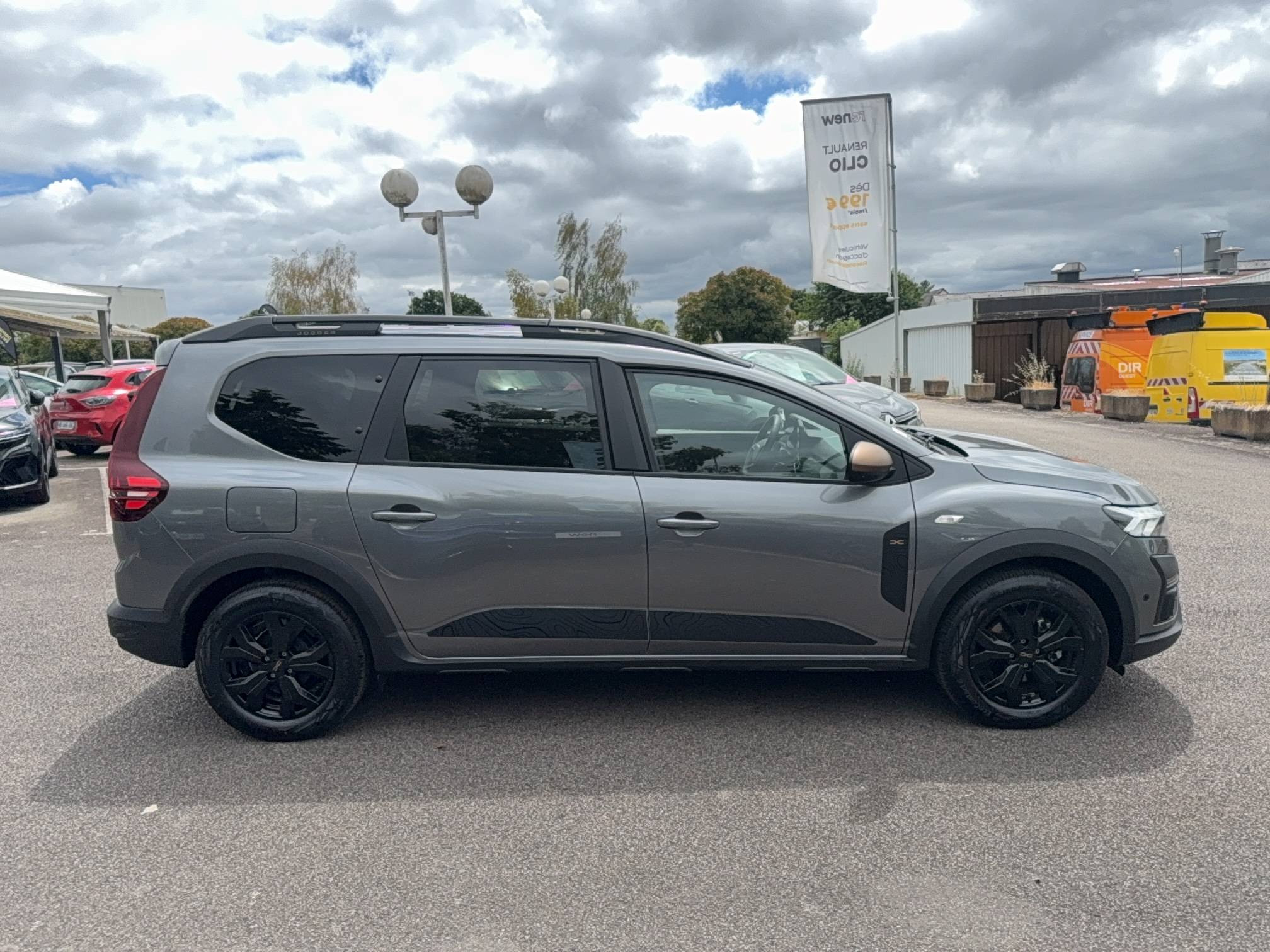 Vente en ligne Dacia Jogger  Hybrid 140 7 places GSR2 au prix de 25 890 €