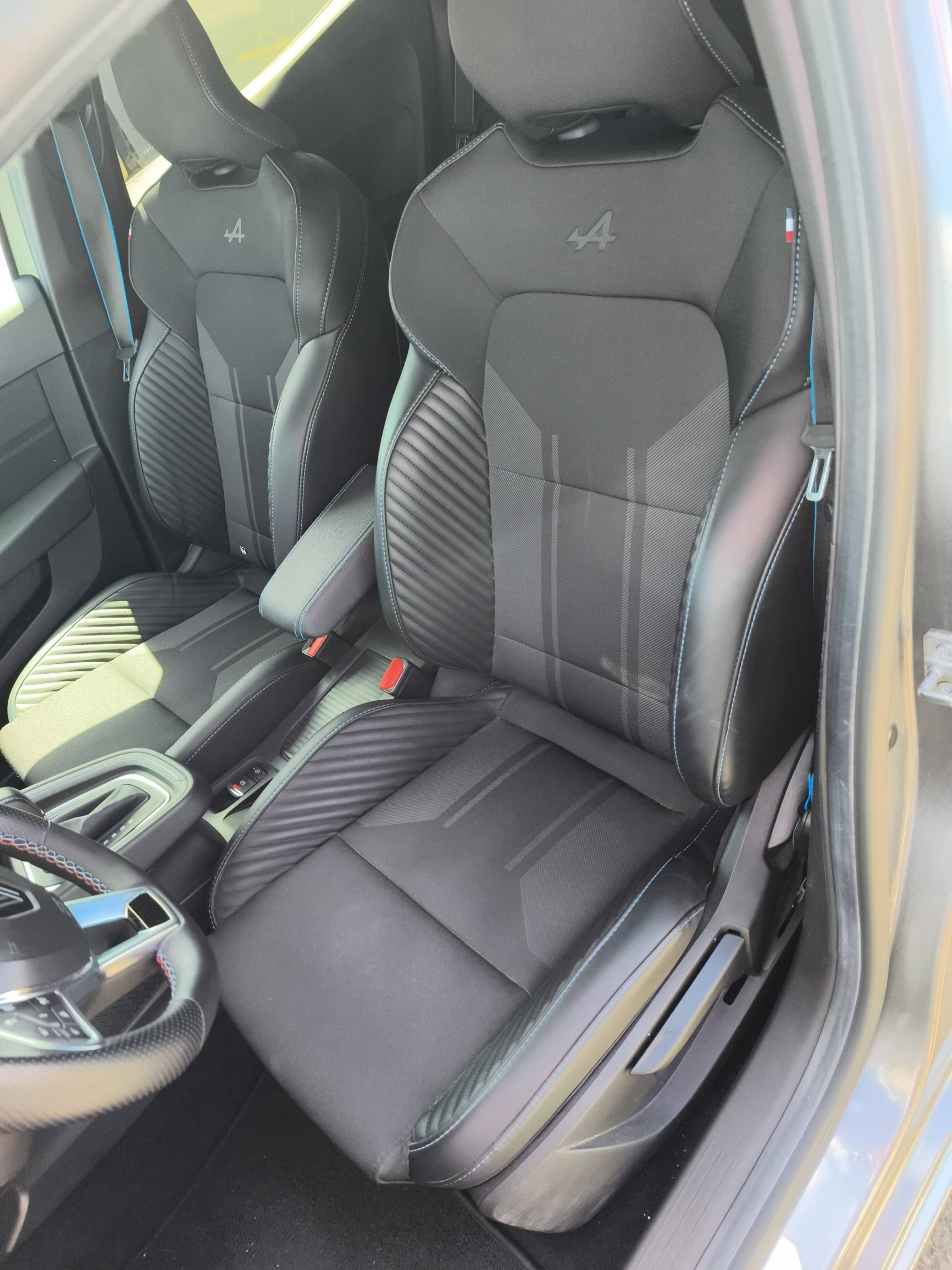 Vente en ligne Renault Clio 5 Clio E-Tech full hybrid 145 au prix de 22 290 €