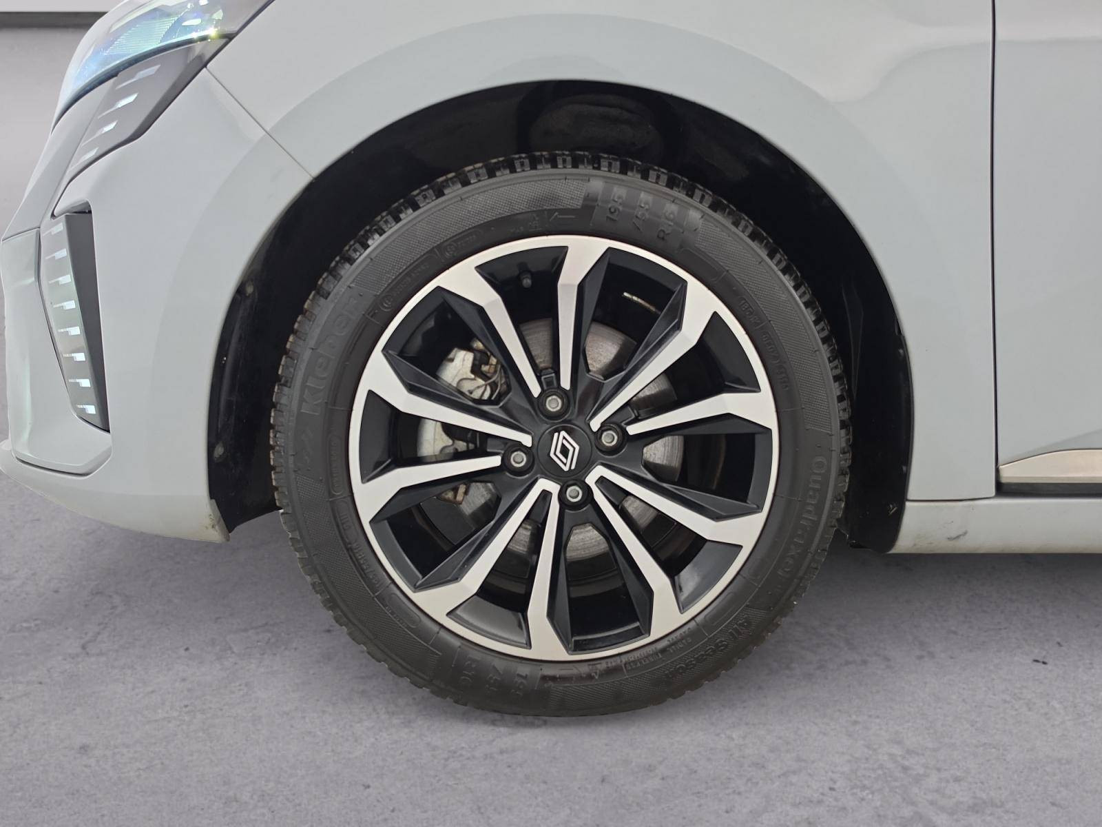 Vente en ligne Renault Clio 5 Clio E-Tech full hybrid 145 au prix de 18 390 €