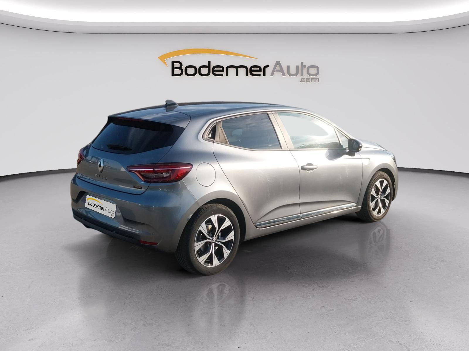 Vente en ligne Renault Clio 5 Clio E-Tech full hybrid 145 au prix de 16 140 €