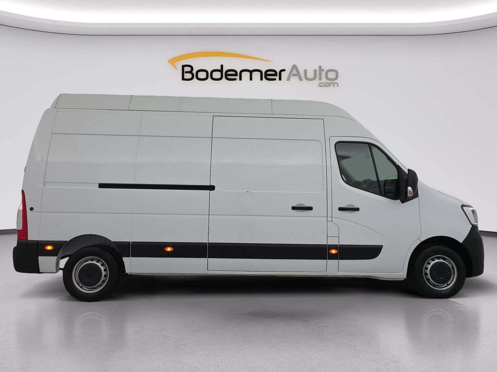 Vente en ligne Renault Master Fourgon MASTER FGN TRAC F3500 L3H3 BLUE DCI 135 au prix de 26 990 €