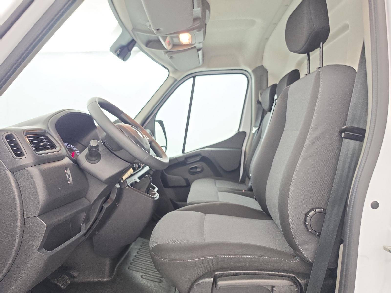 Vente en ligne Renault Master Fourgon MASTER FGN TRAC F3500 L3H3 BLUE DCI 135 au prix de 24 900 €