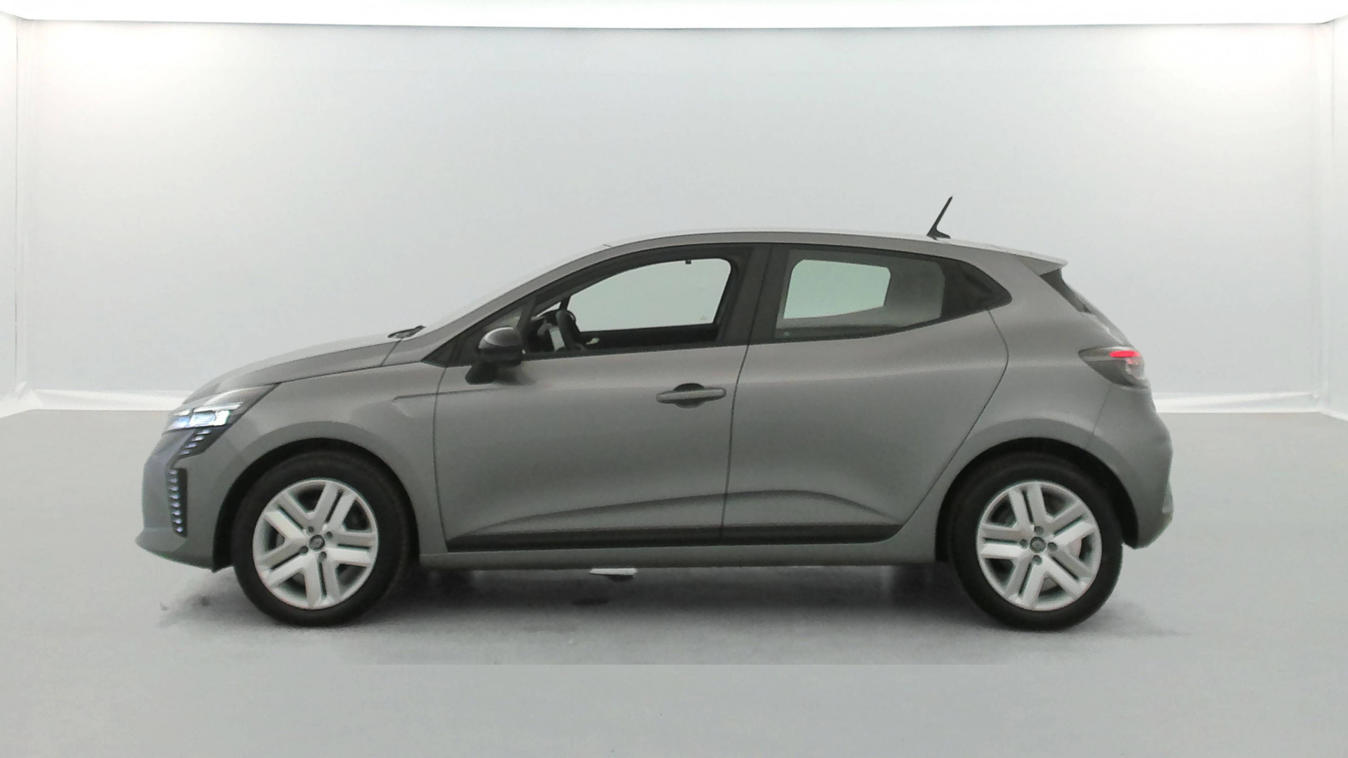 Vente en ligne Renault Clio 5 Clio Blue dCi 100 ch au prix de 18 500 €