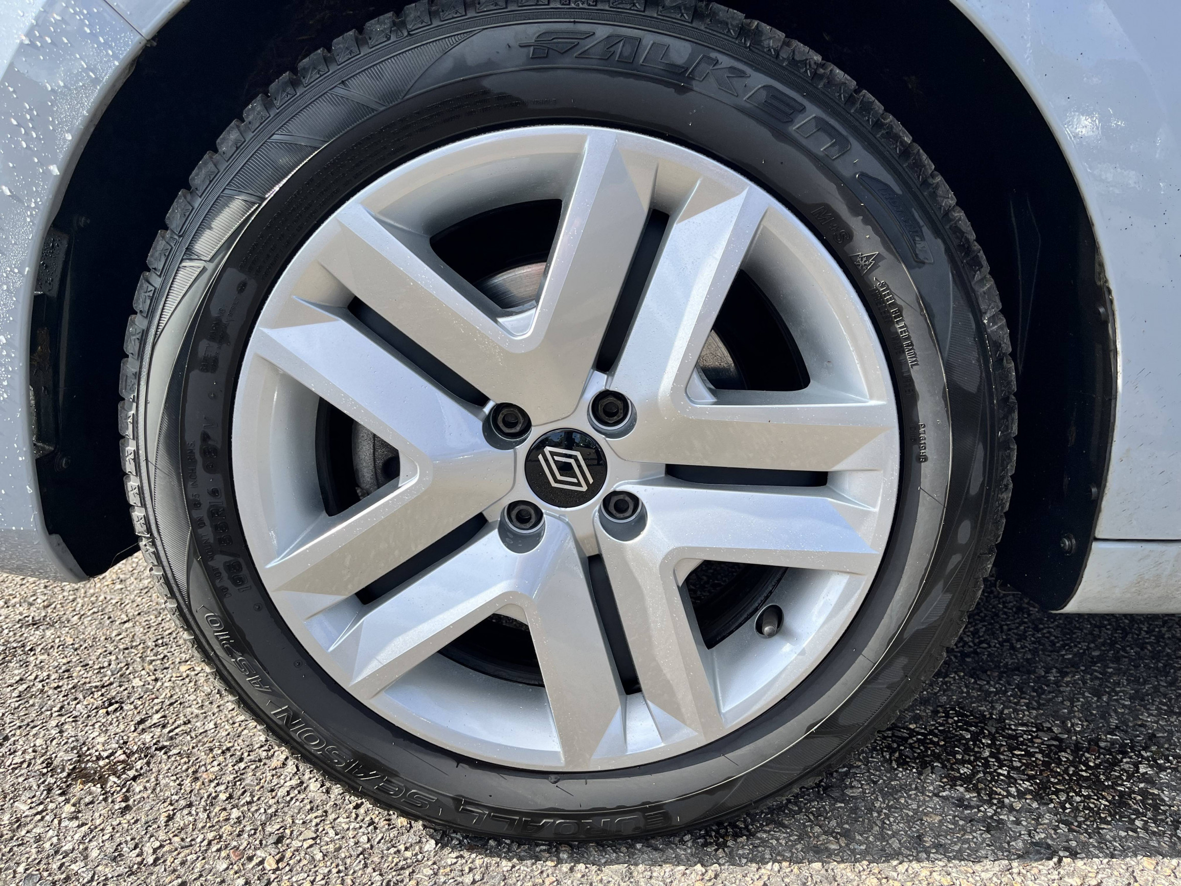 Vente en ligne Renault Clio 5 Clio Blue dCi 100 ch GSR2 au prix de 16 490 €