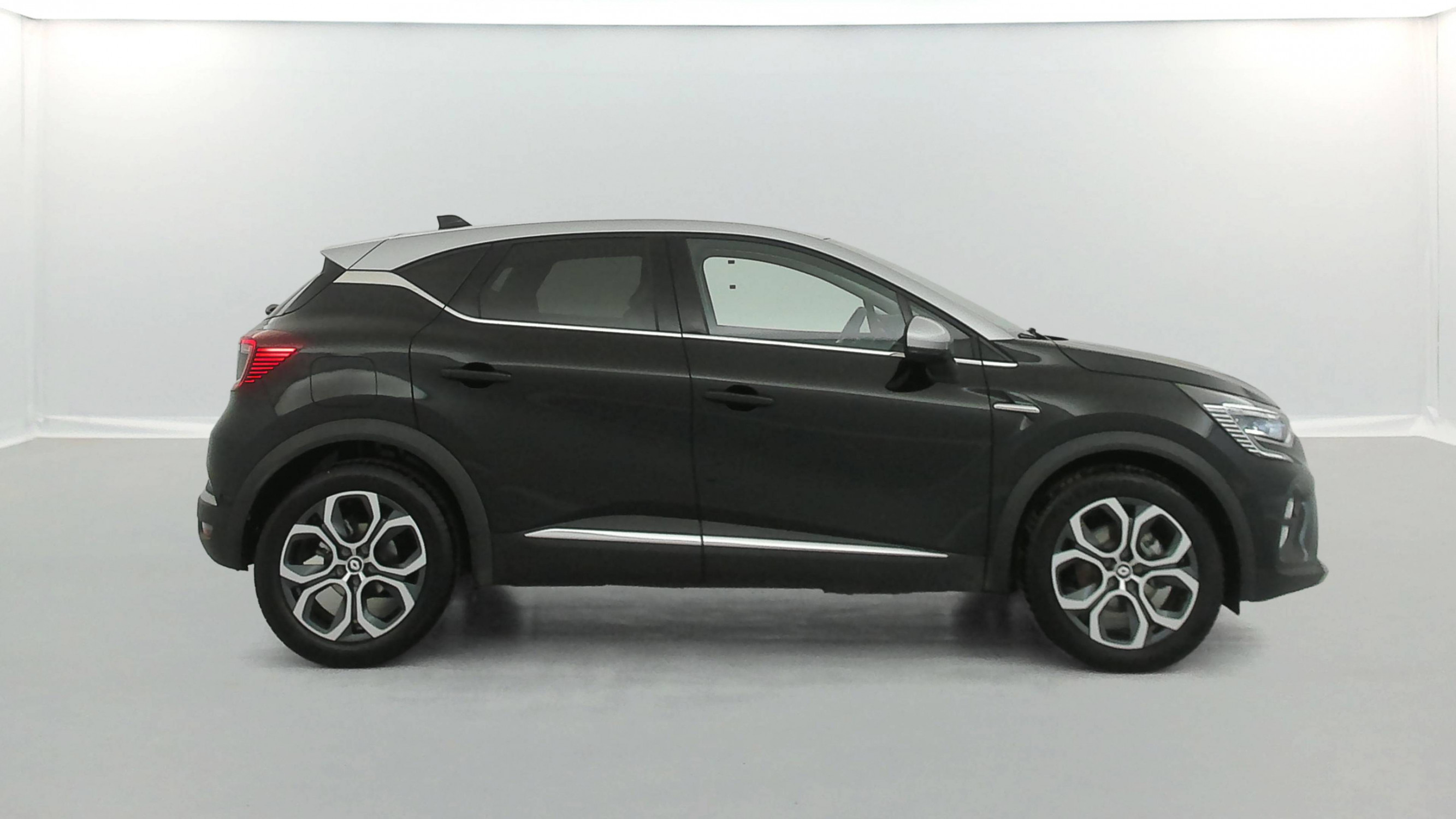 Vente en ligne Renault Captur  E-Tech 145 - 21 au prix de 19 290 €