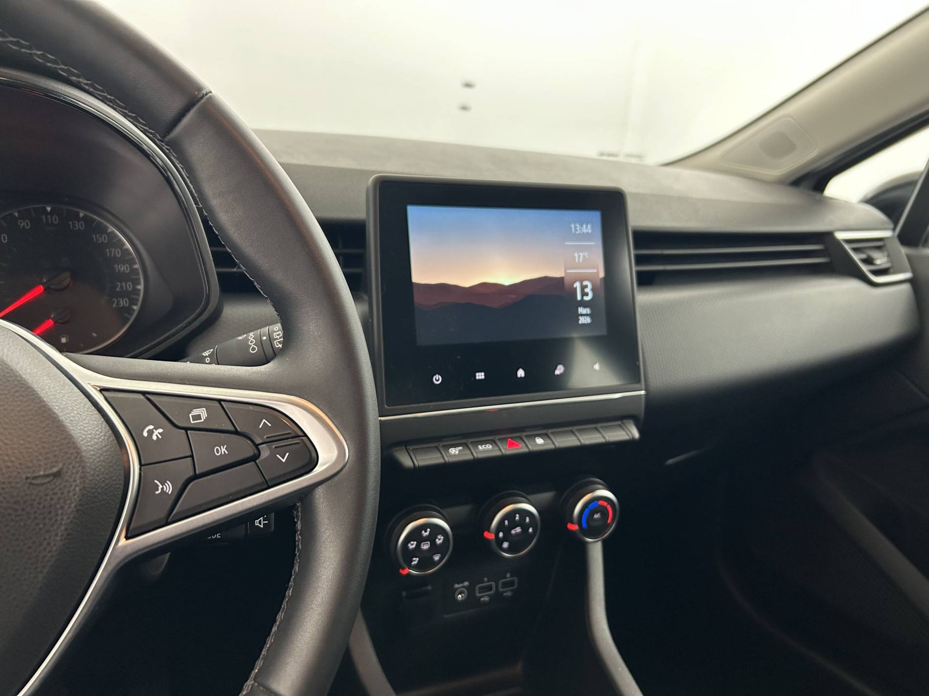 Vente en ligne Renault Clio 5 Clio TCe 90 au prix de 13 290 €