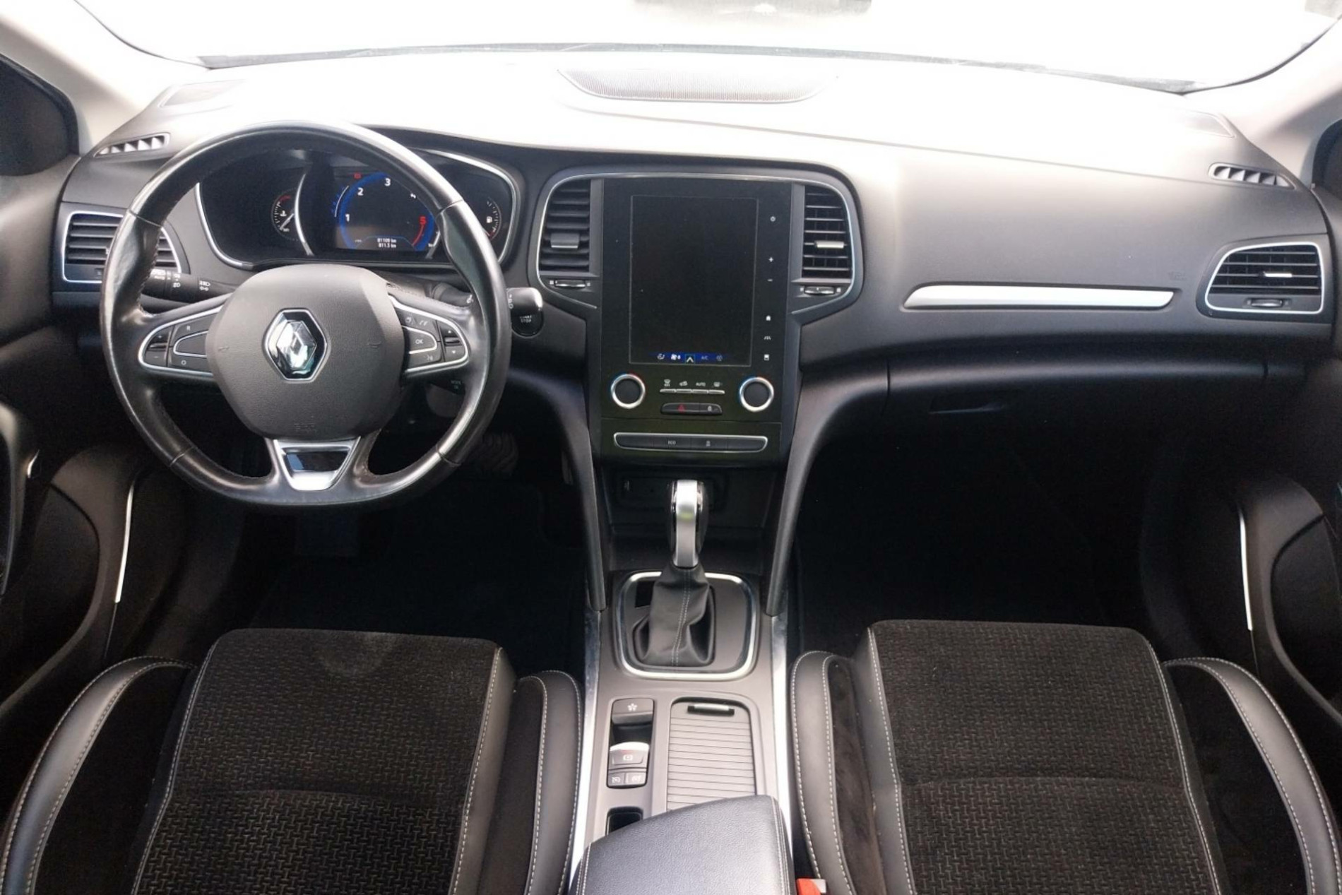 Vente en ligne Renault Megane 4 Mégane IV Berline Blue dCi 115 EDC au prix de 16 590 €