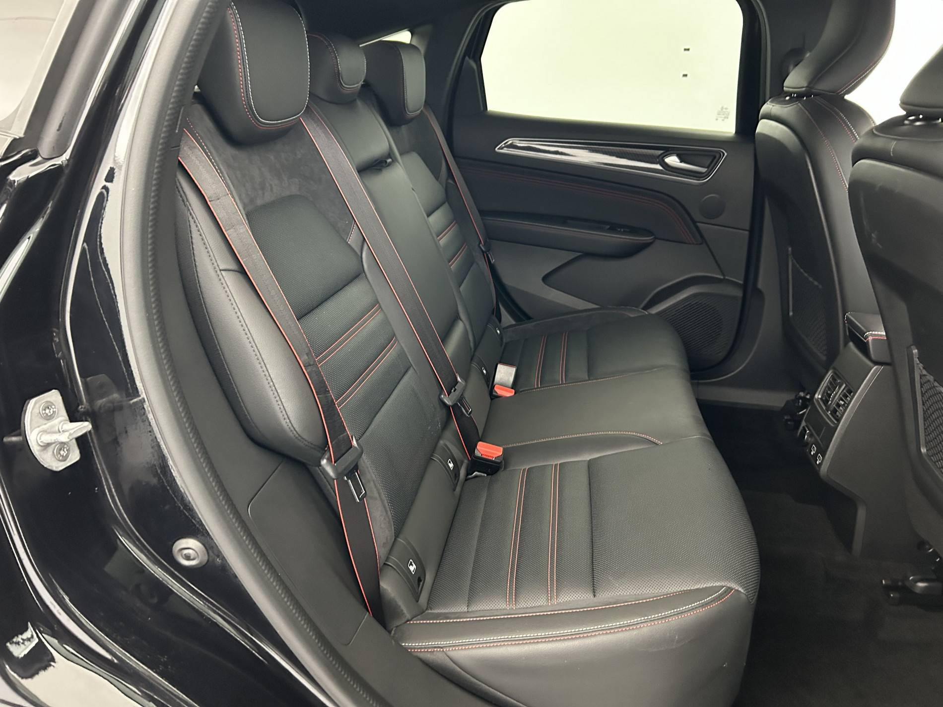 Vente en ligne Renault Arkana  TCe 140 EDC FAP - 21B au prix de 20 450 €