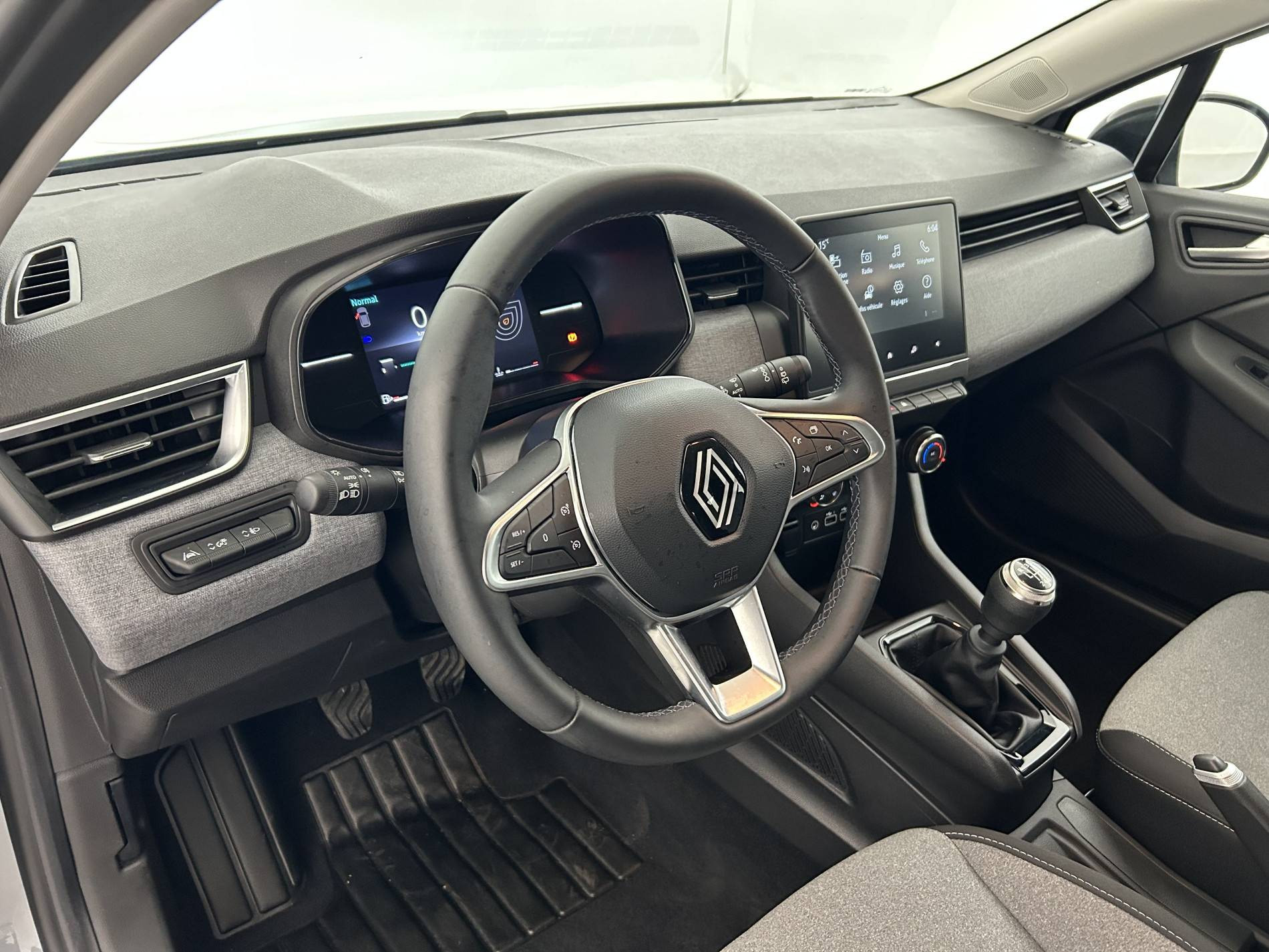 Vente en ligne Renault Clio 5 Clio TCe 90 au prix de 15 490 €