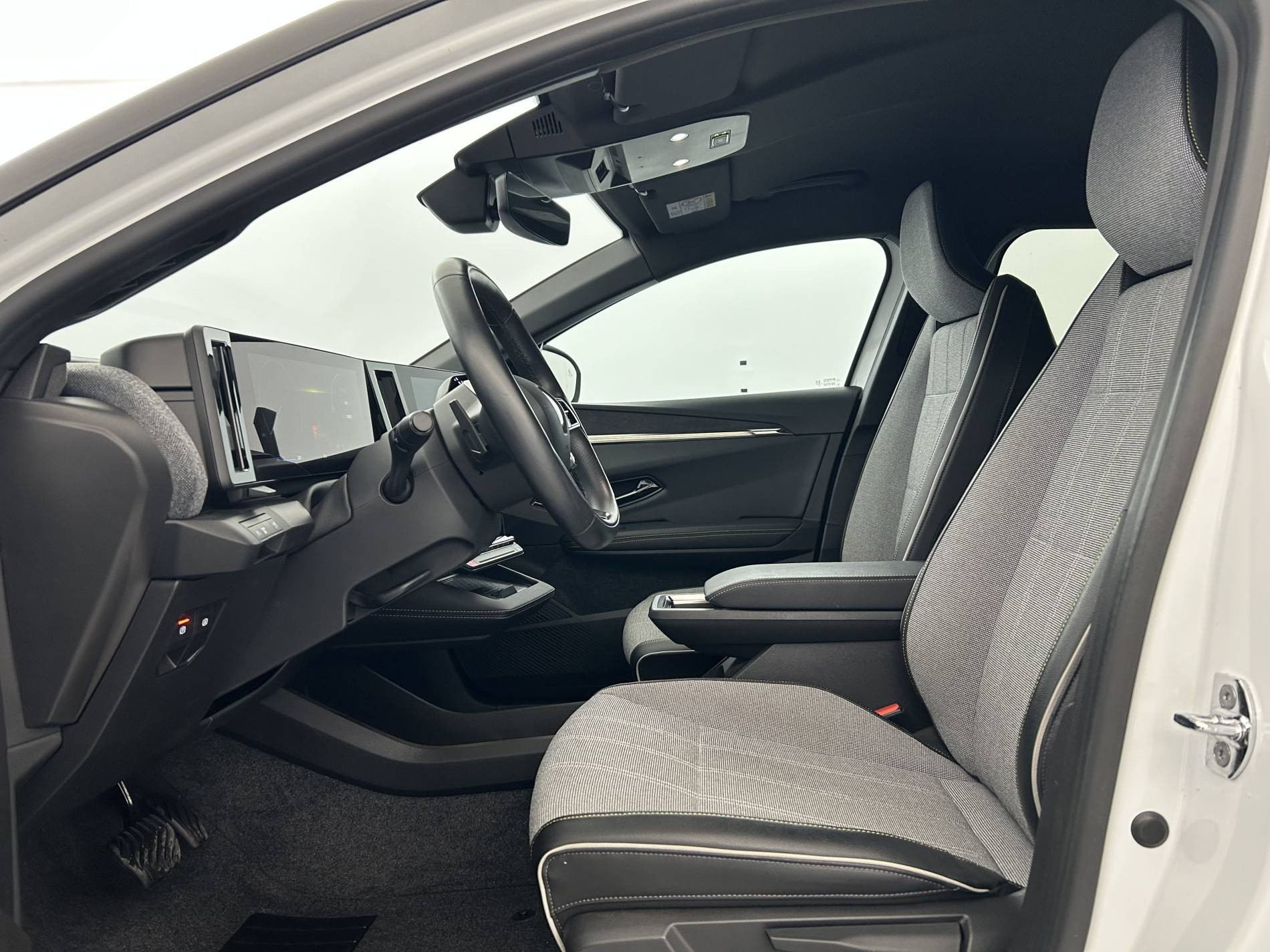 Vente en ligne Renault Megane E-Tech  EV40 130ch standard charge au prix de 20 790 €